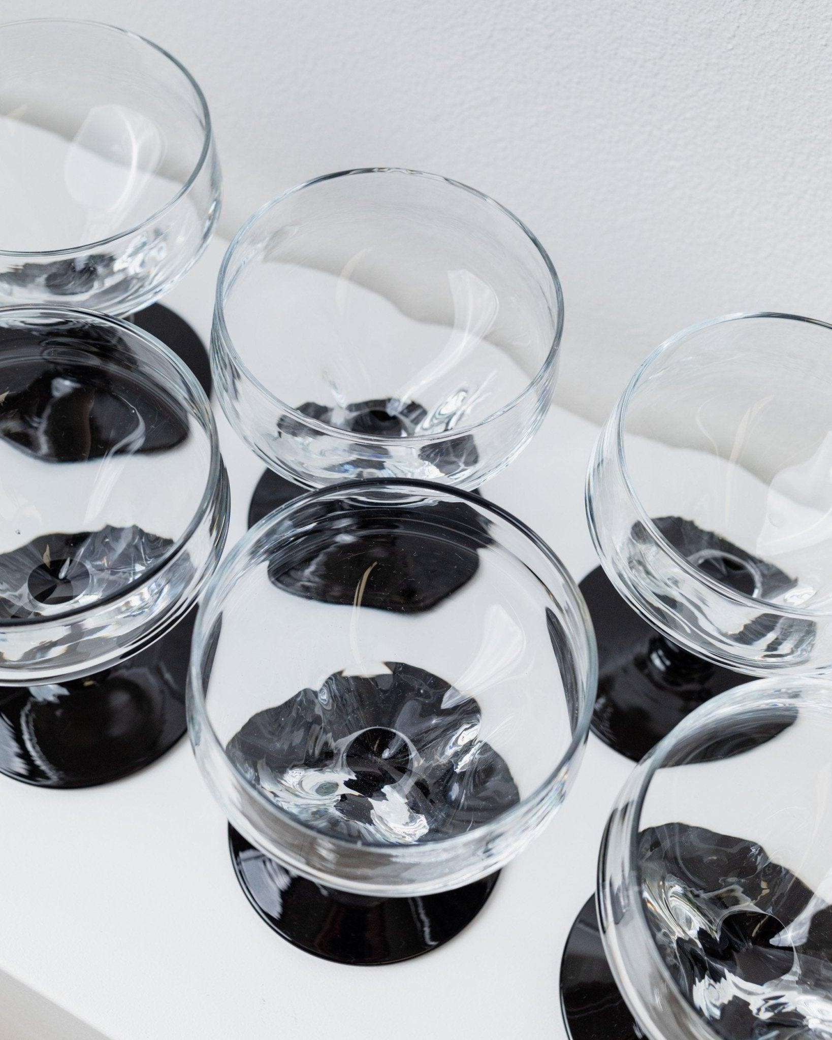 Set of 8 Retro Drinking Glasses Postmodern Memphis Style, 1980s For Sale 1