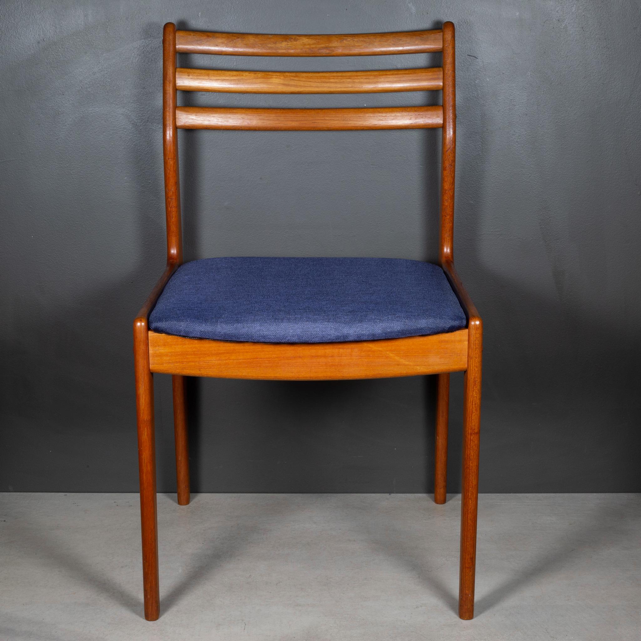 Set of 8 Mid-century Danish Teak Dining Chairs c.1960 For Sale 4