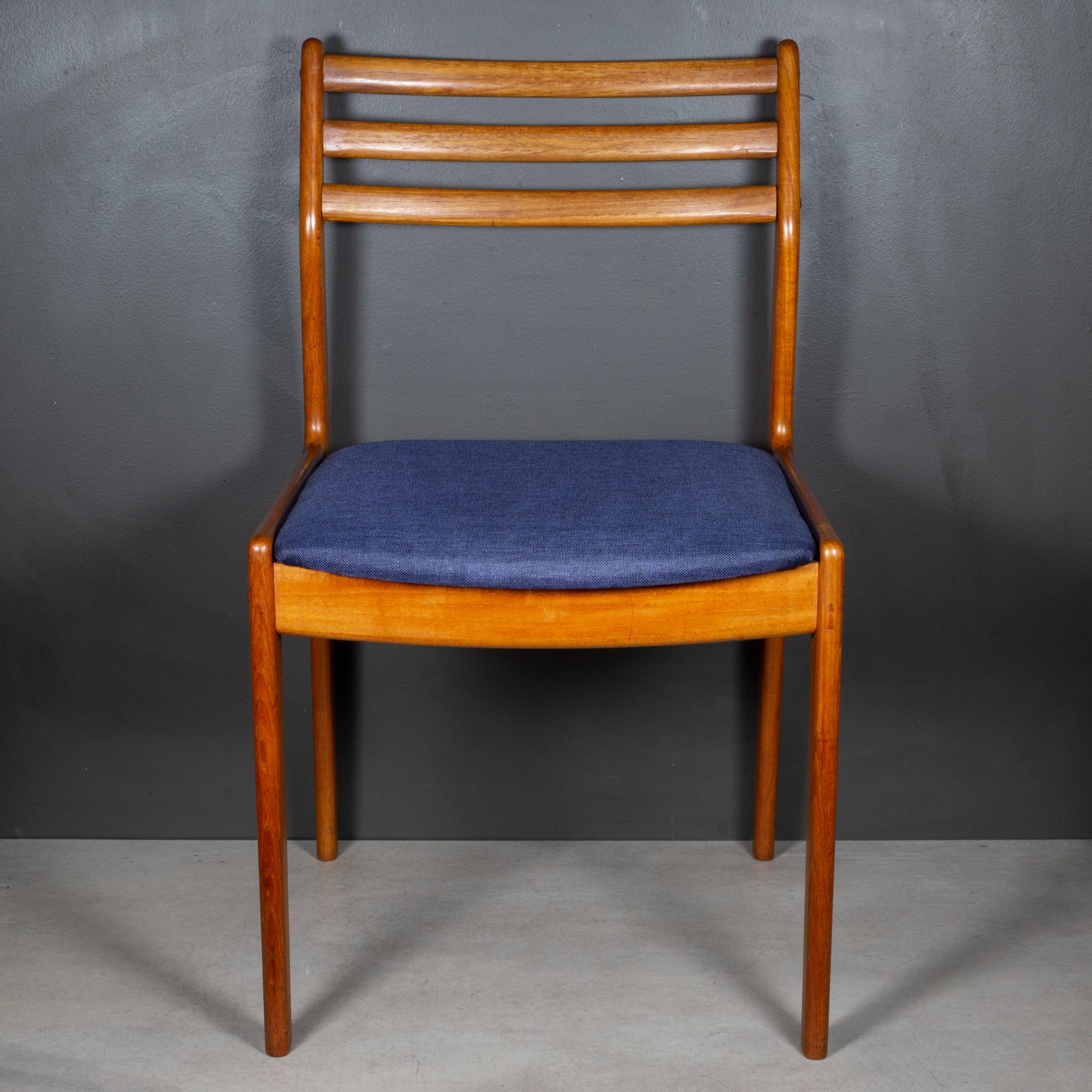 Set of 8 Mid-century Danish Teak Dining Chairs c.1960 For Sale 6