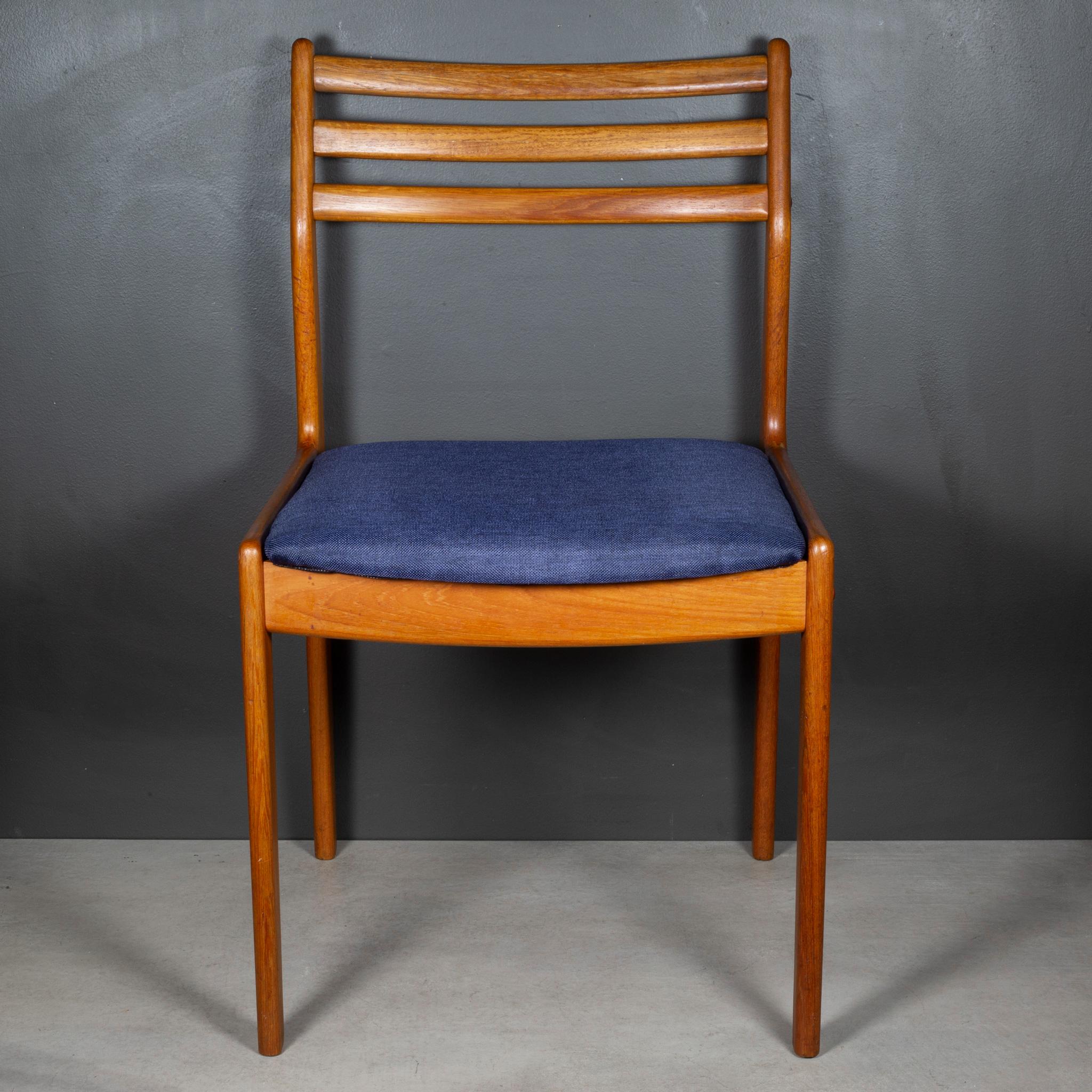 Set of 8 Mid-century Danish Teak Dining Chairs c.1960 For Sale 2
