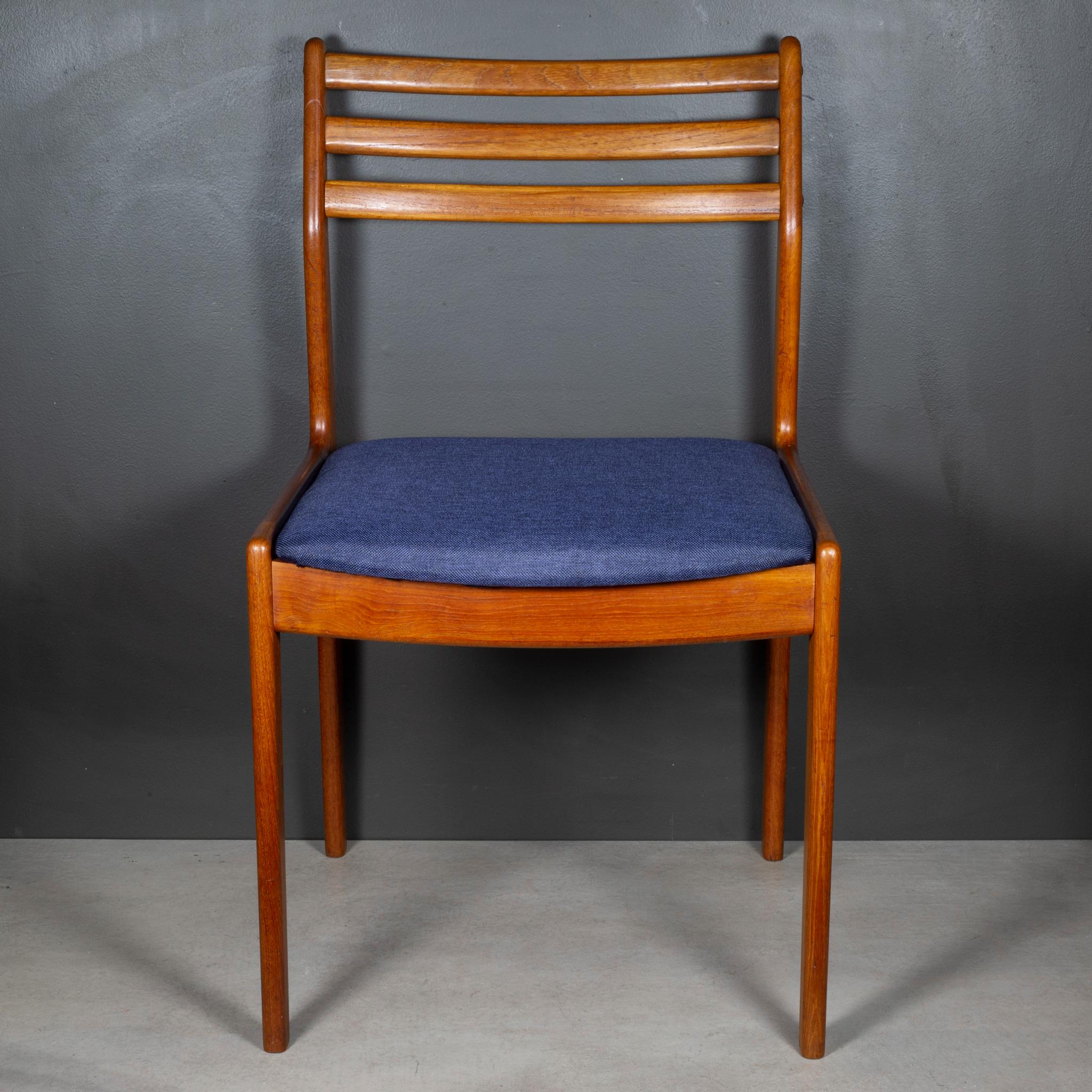 Set of 8 Mid-century Danish Teak Dining Chairs c.1960 For Sale 3