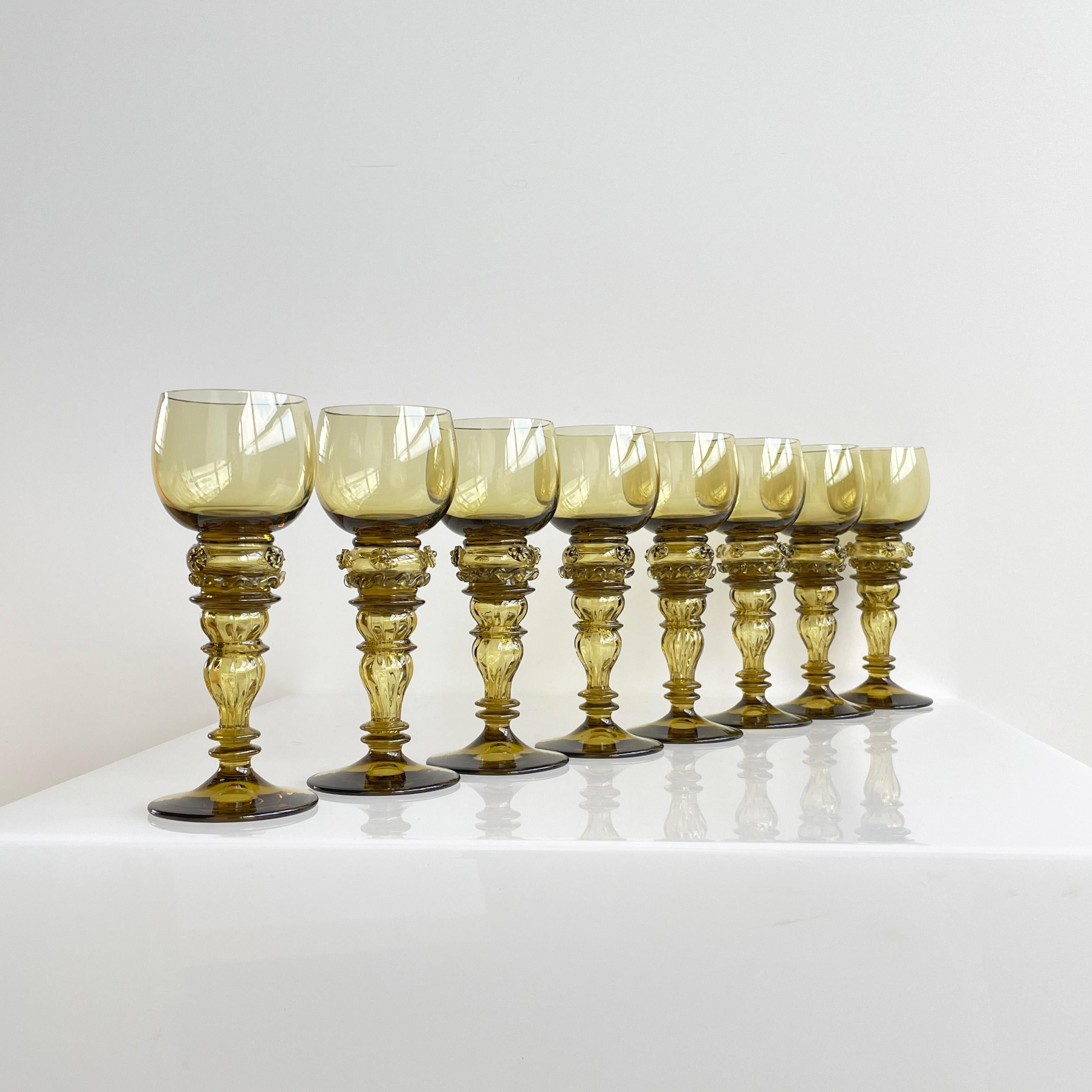 Set of 8 Römer Crystal Glass Wine Goblets In Good Condition In Bern, CH