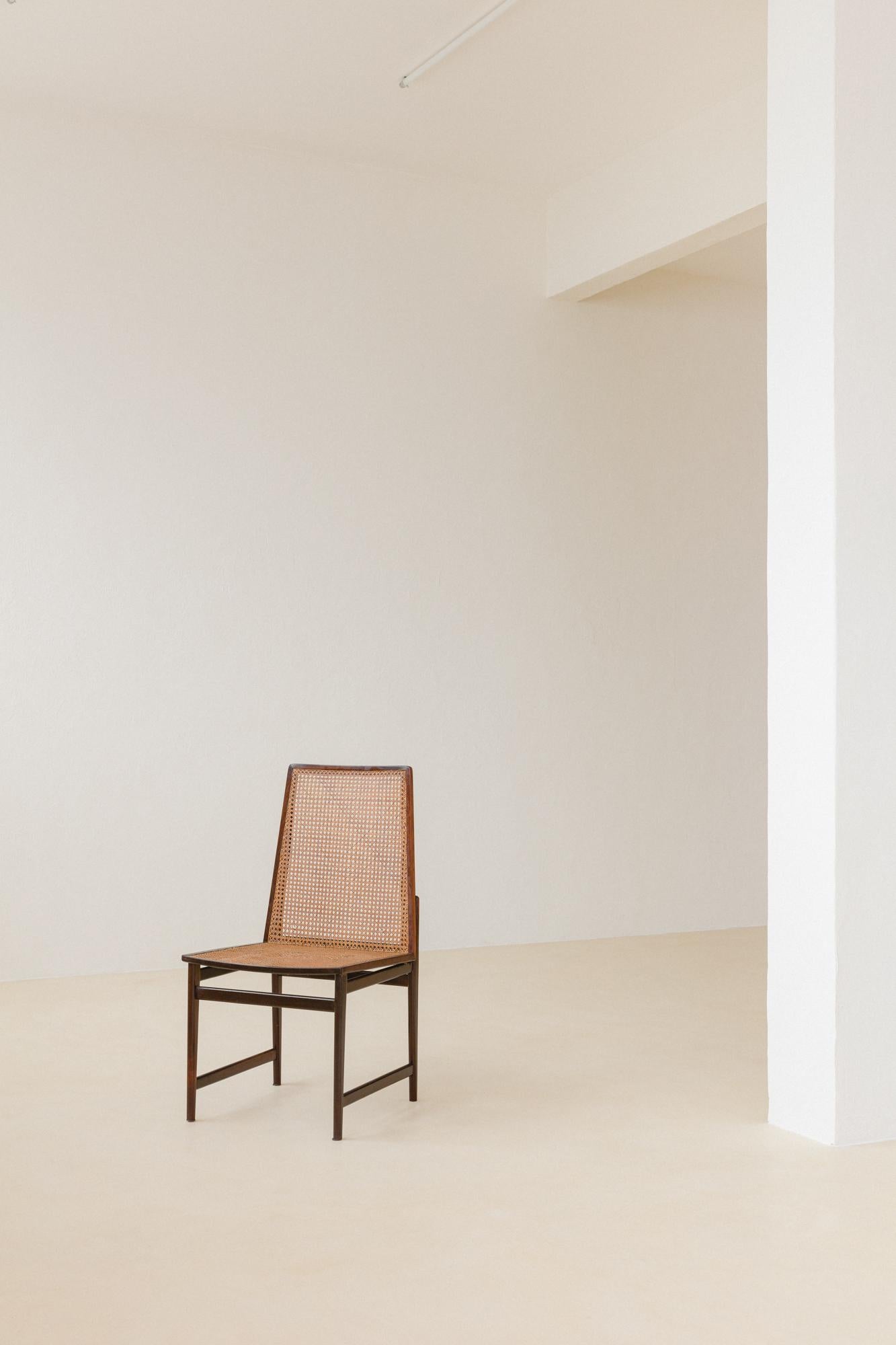 8 Stühle aus Rosenholz und Rohrgeflecht von Móveis Cantù, 1960er Jahre, brasilianische Mitte des Jahrhunderts im Angebot 7