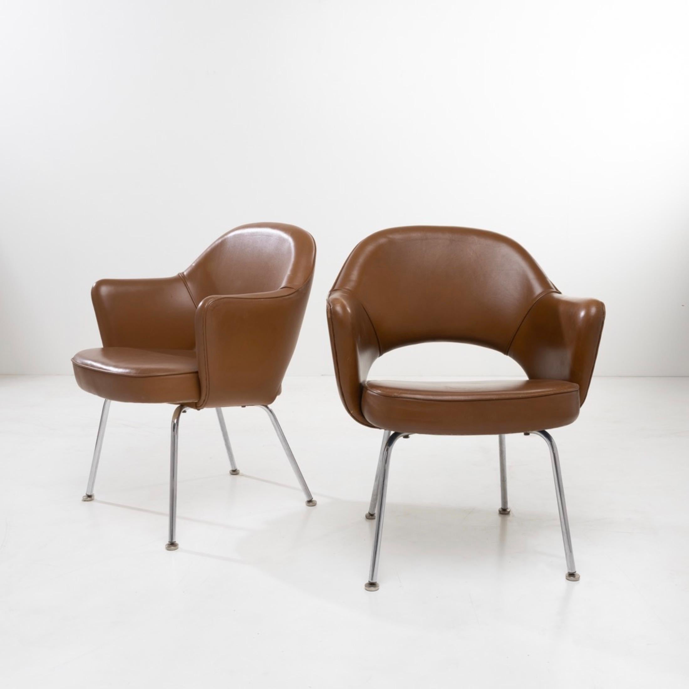 Set of 8 Saarinen Executive chairs by Eero Saarinen – Knoll International For Sale 1