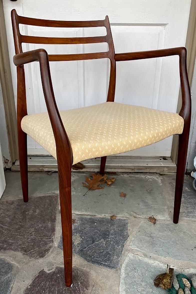 Danish Set of 8 Scandinavian Mid-Century Modern Dining Chairs by J.L. Møller