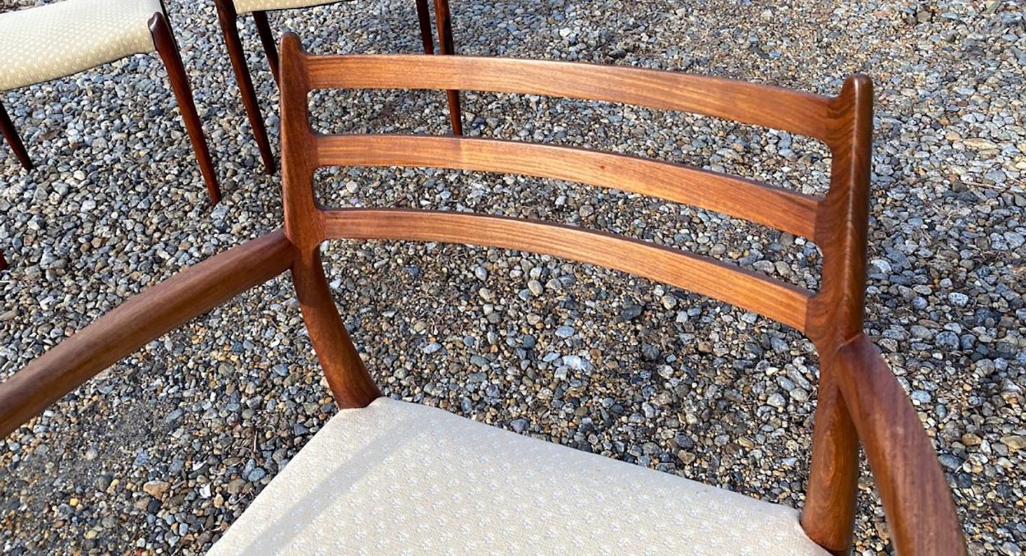Set of 8 Scandinavian Mid-Century Modern Dining Chairs by J.L. Møller In Good Condition In Milford, NH