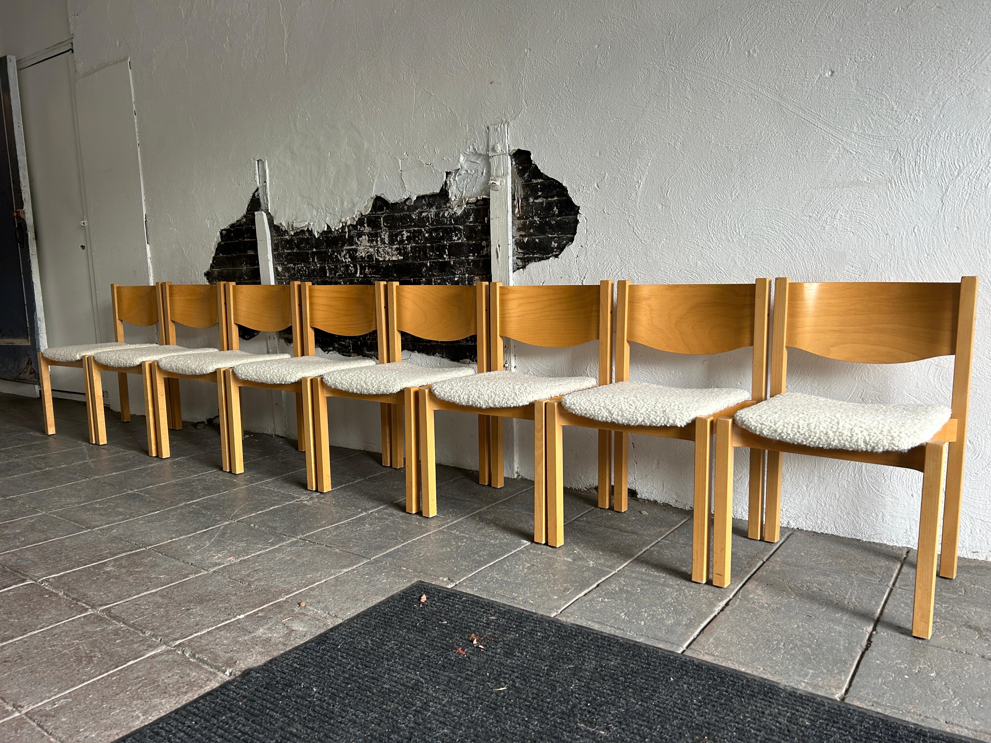 Scandinavian Modern Set of 8 Scandinavian modern birch dining chairs in boucle  For Sale
