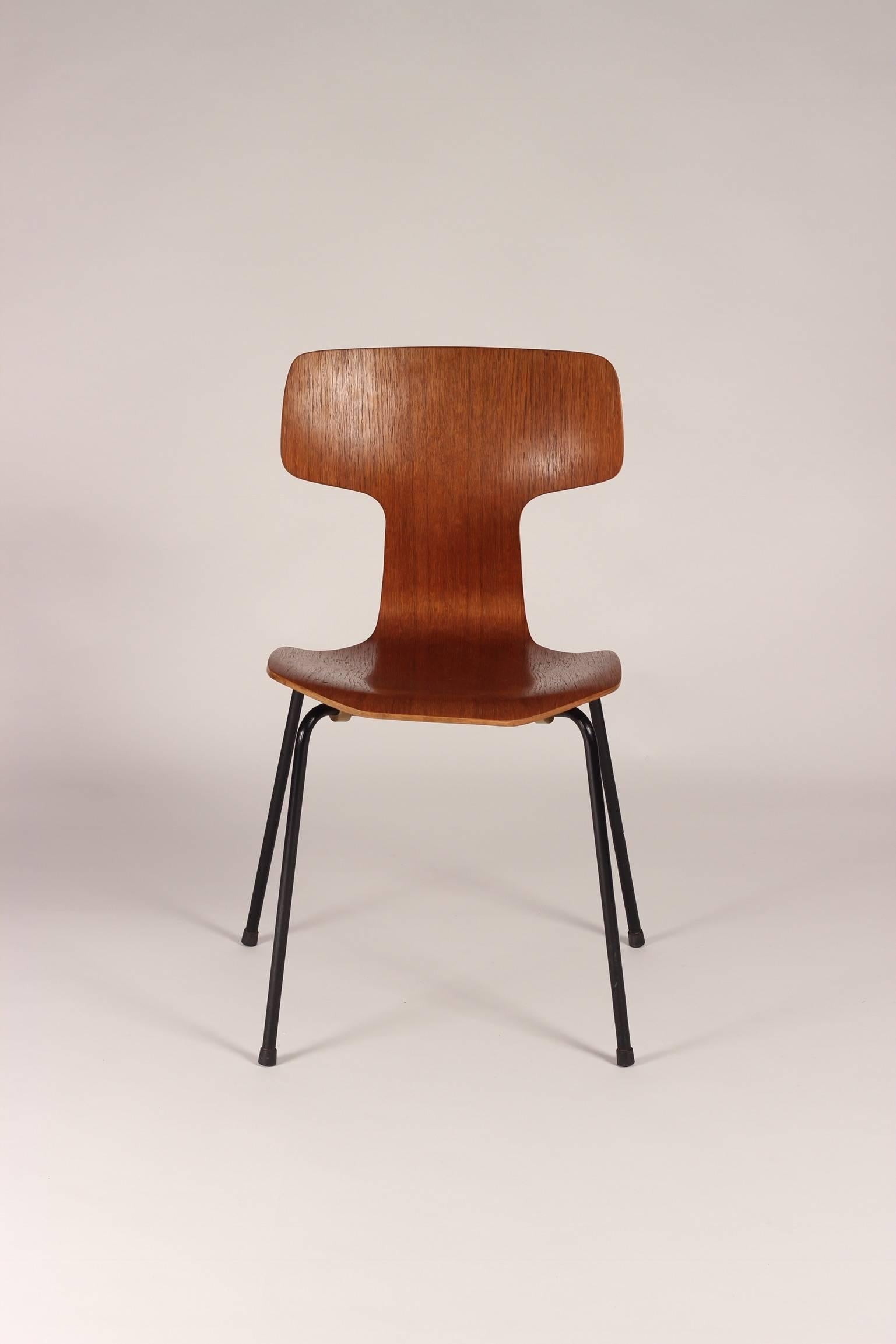 Mid-20th Century Mid Century Modern Set of 8 Model 3103 T-Chairs Designed by Arne Jacobsen