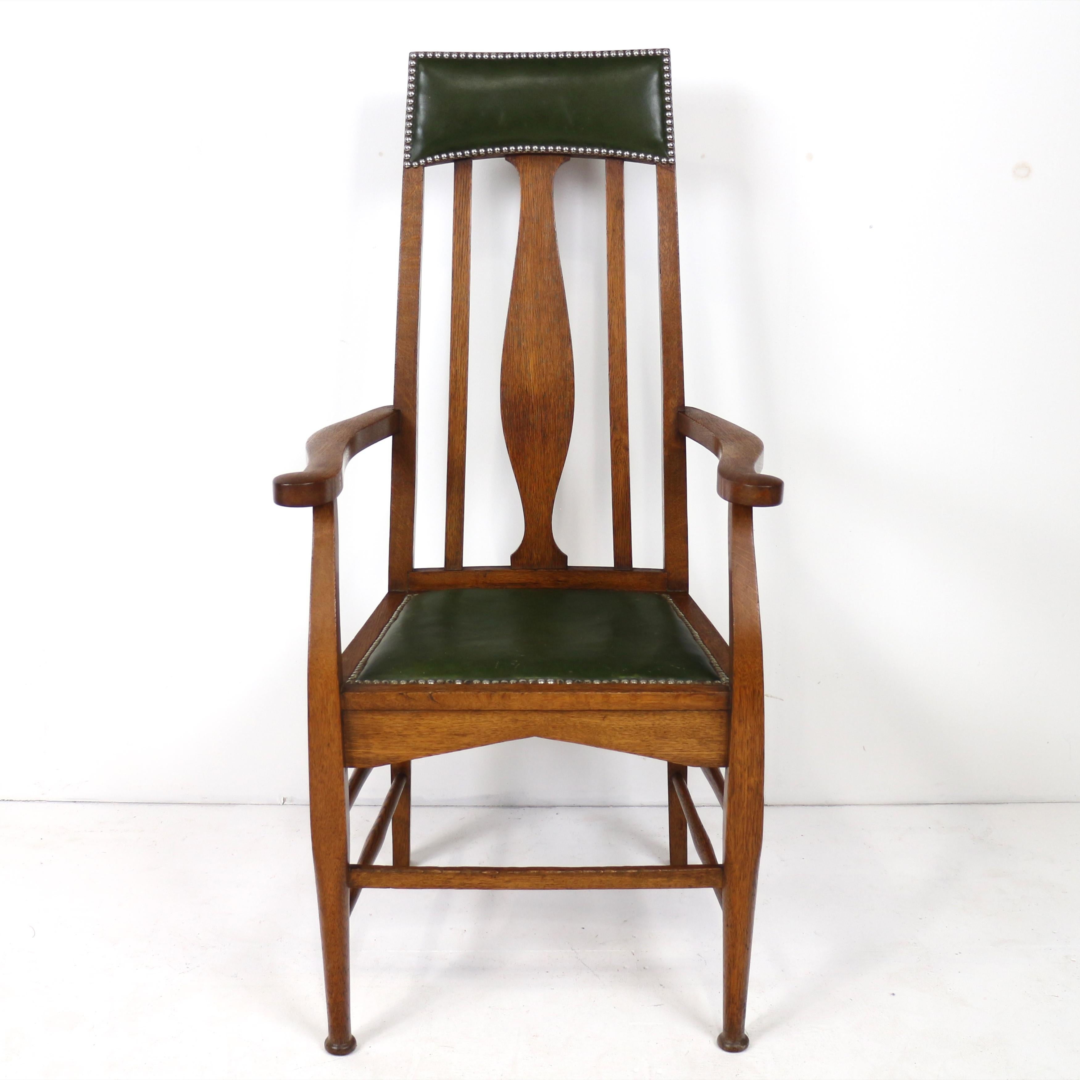 Set di 8 sedie da pranzo scozzesi Arts & Crafts in Oak Oak Attrib. E.A. Taylor in vendita 9