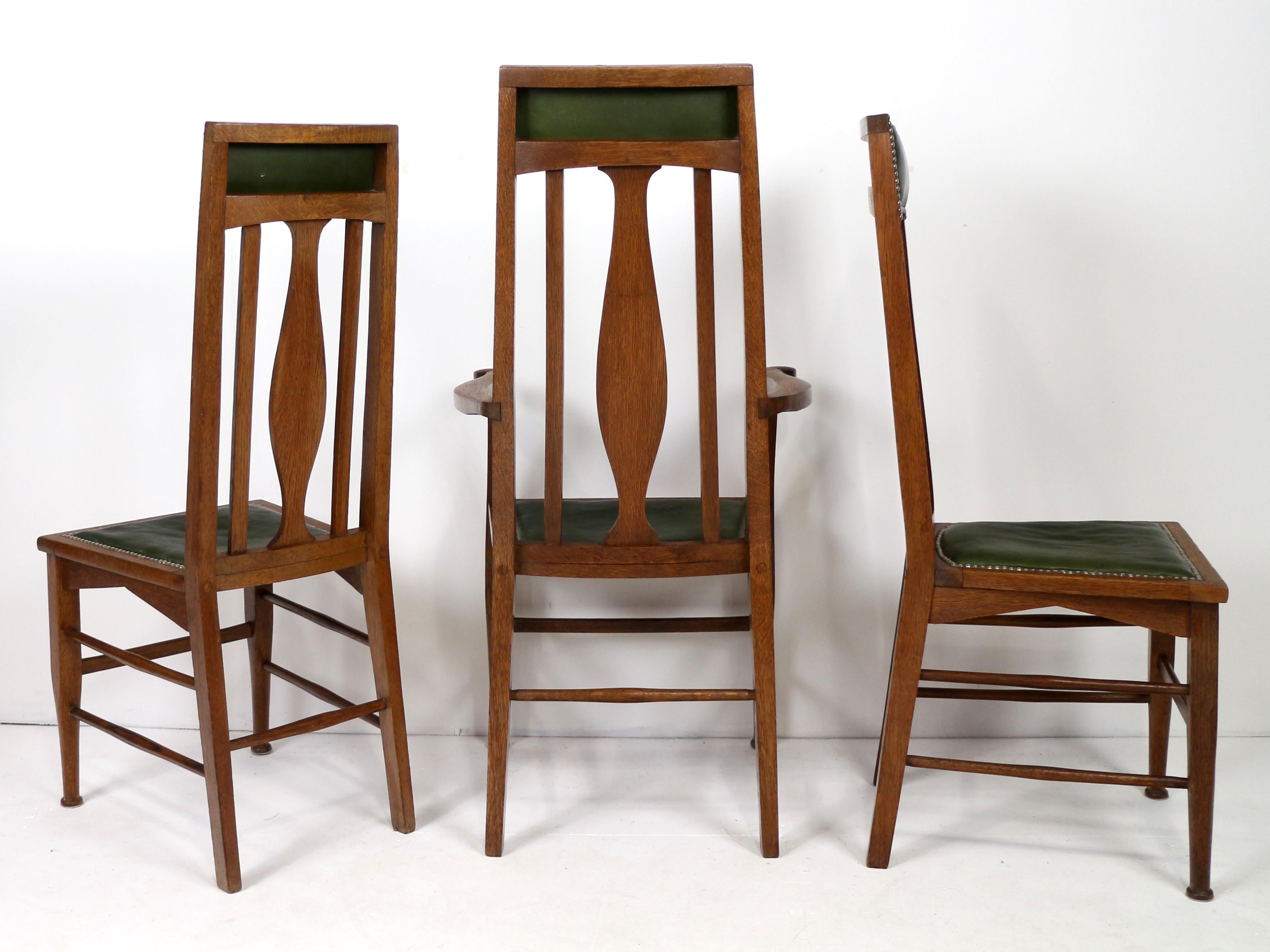 Fatto a mano Set di 8 sedie da pranzo scozzesi Arts & Crafts in Oak Oak Attrib. E.A. Taylor in vendita