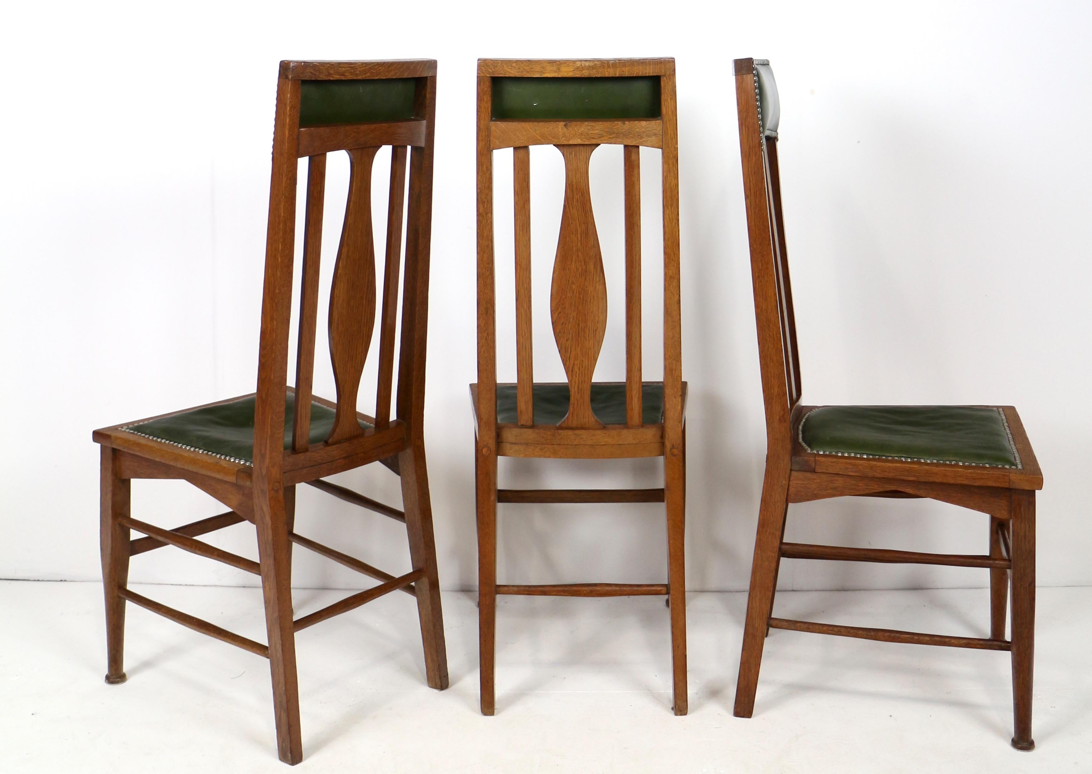 Inizio XX secolo Set di 8 sedie da pranzo scozzesi Arts & Crafts in Oak Oak Attrib. E.A. Taylor in vendita