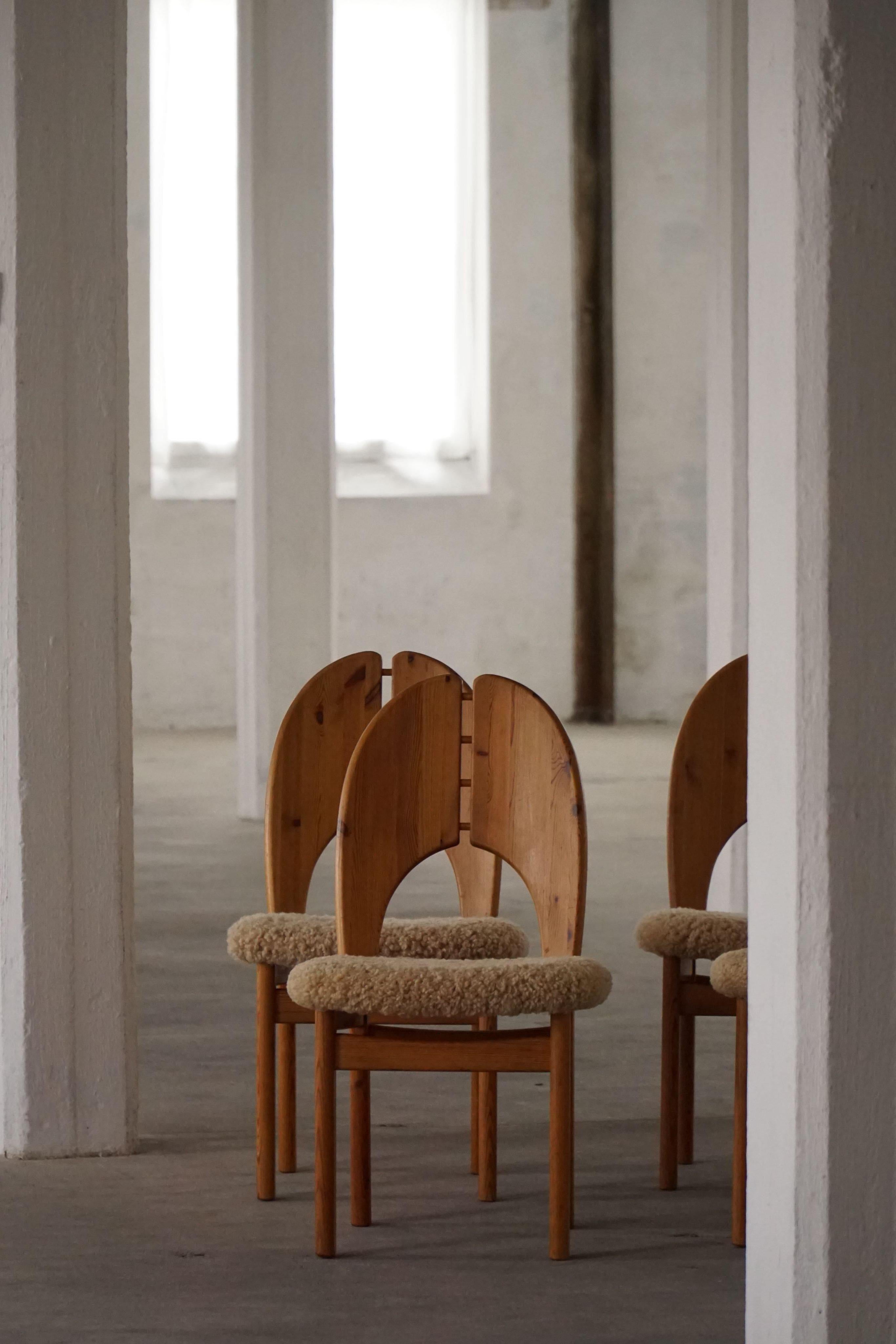 Set of 8 Sculptural Danish Modern Brutalist Chairs in Pine & Lambswool, 1970s For Sale 13