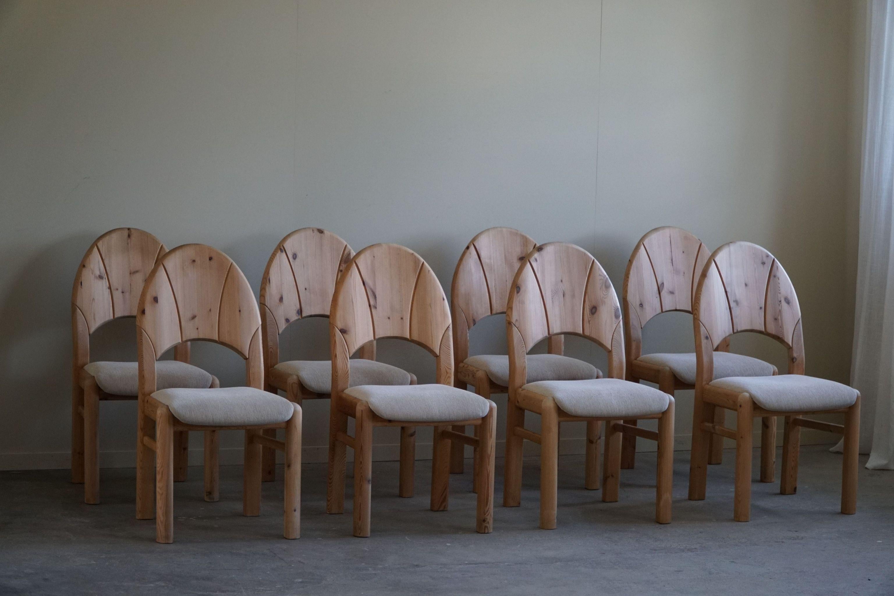 Satz von 8 skulpturalen dänischen modernen brutalistischen Stühlen aus Kiefer und Wolle, 1970er Jahre (Dänisch) im Angebot