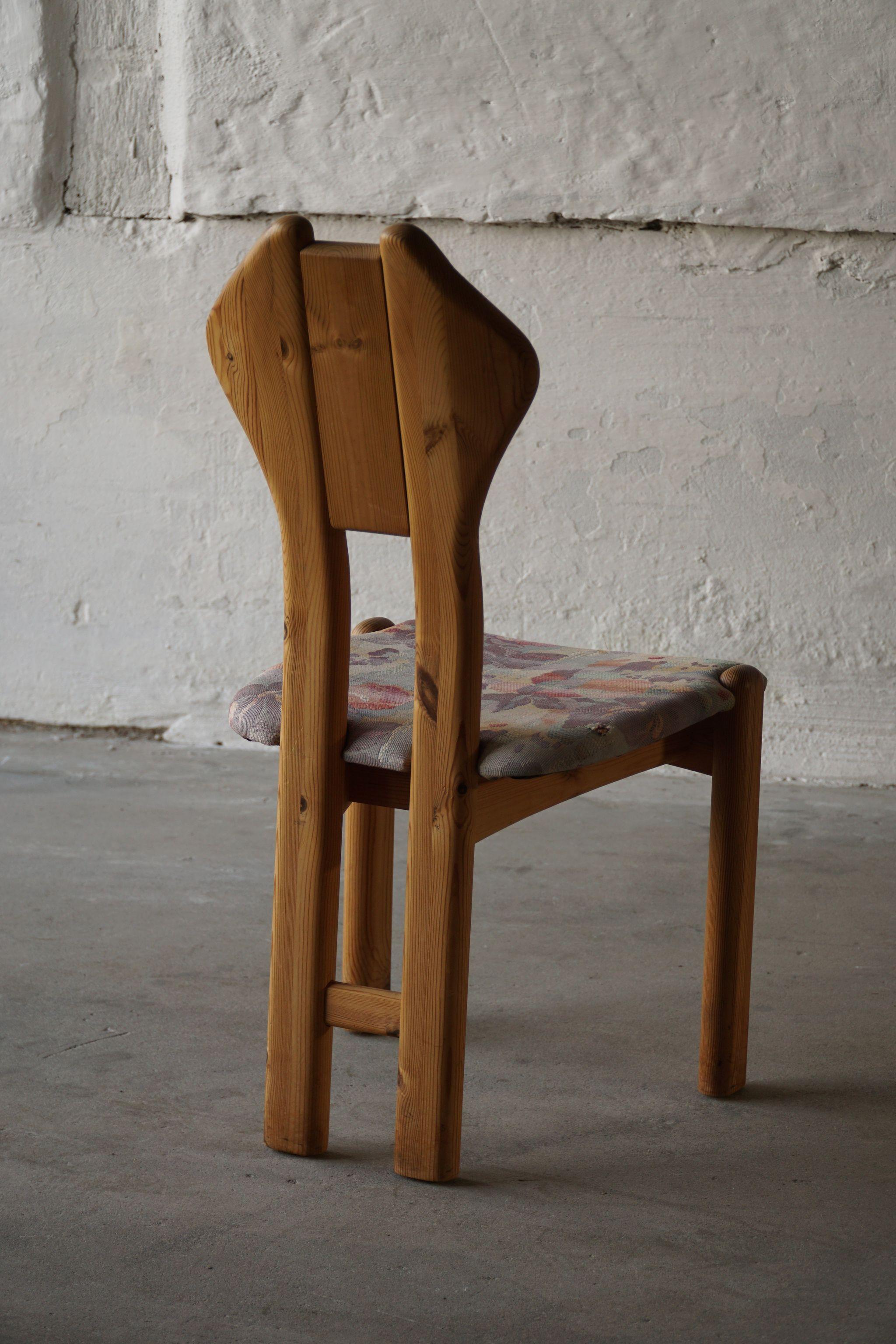 Set of 8 Sculptural Danish Modern Brutalist Dining Chairs in Solid Pine, 1970s 11