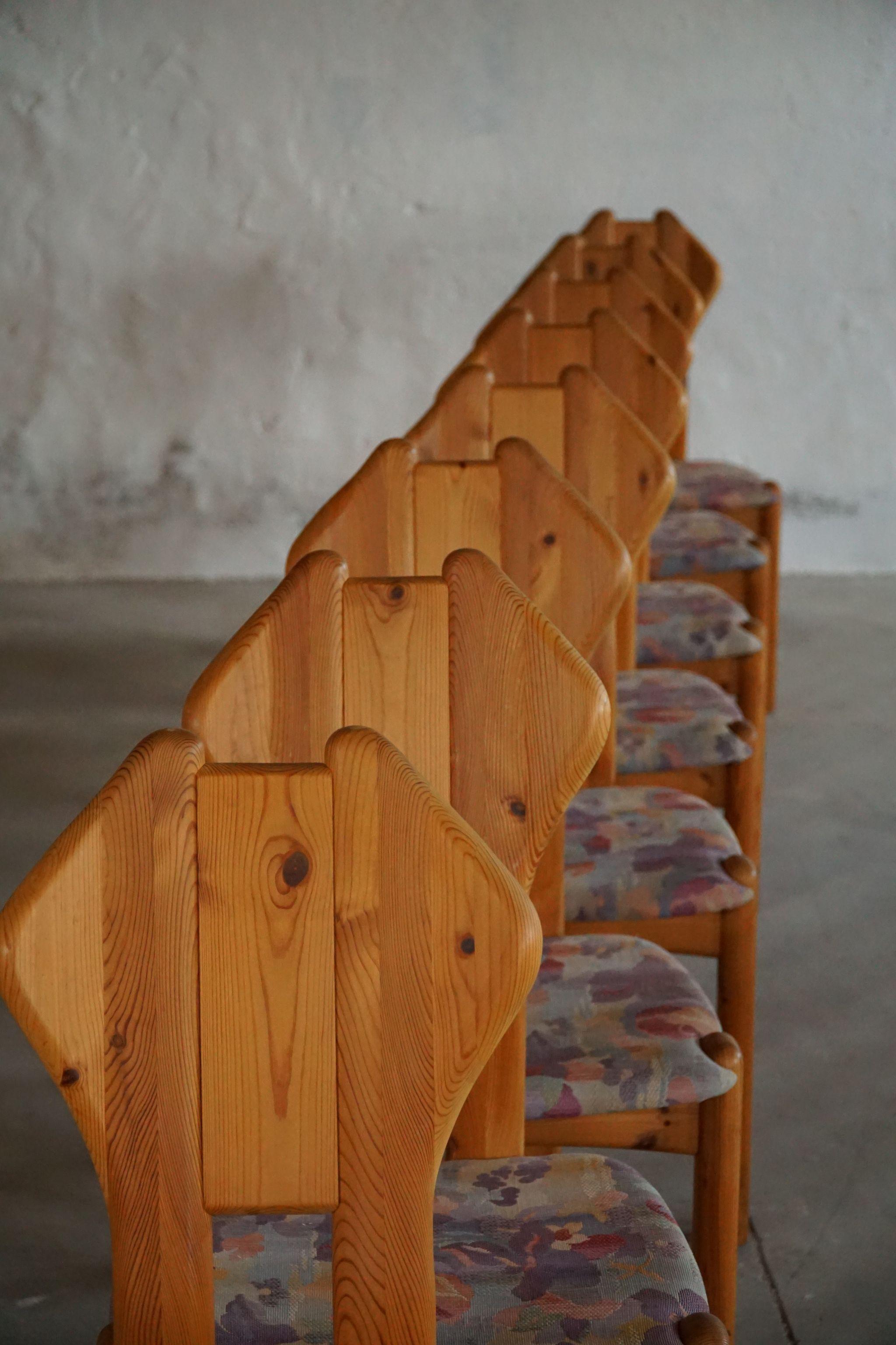 Set of 8 Sculptural Danish Modern Brutalist Dining Chairs in Solid Pine, 1970s 12