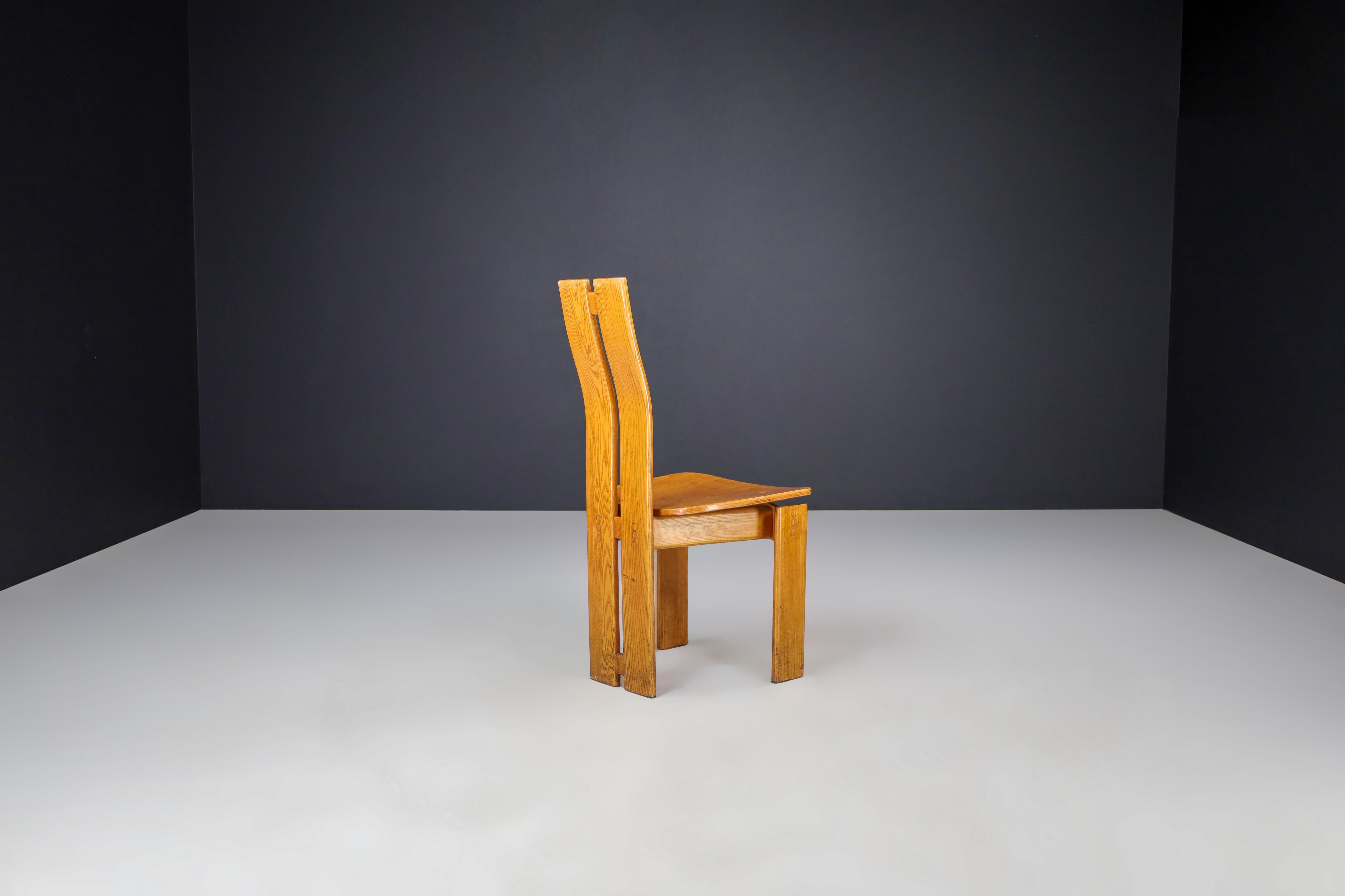 Set of 8 Sculptural Dining Chairs in Ash, France, 1970s For Sale 4