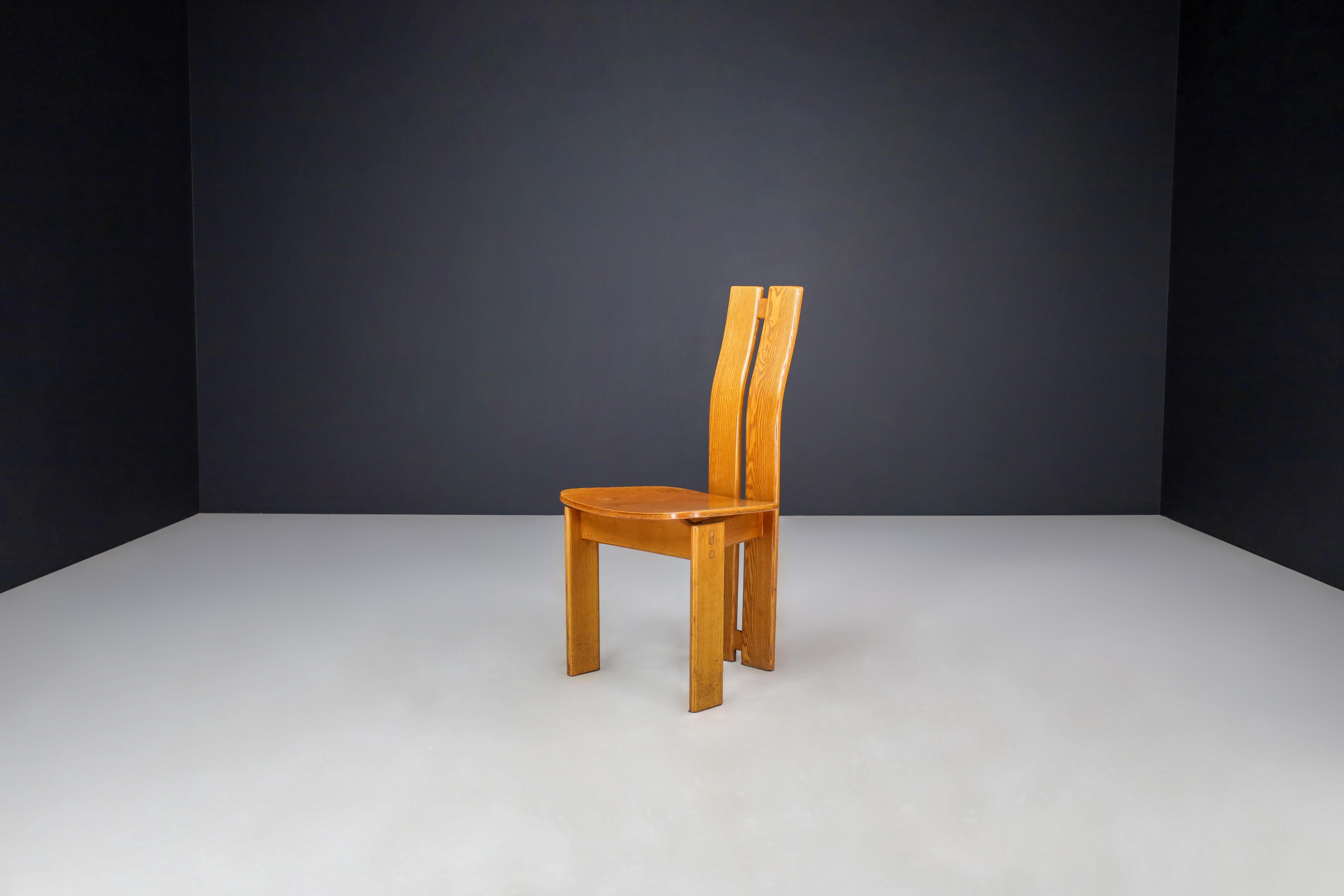 Set of 8 Sculptural Dining Chairs in Ash, France, 1970s For Sale 5