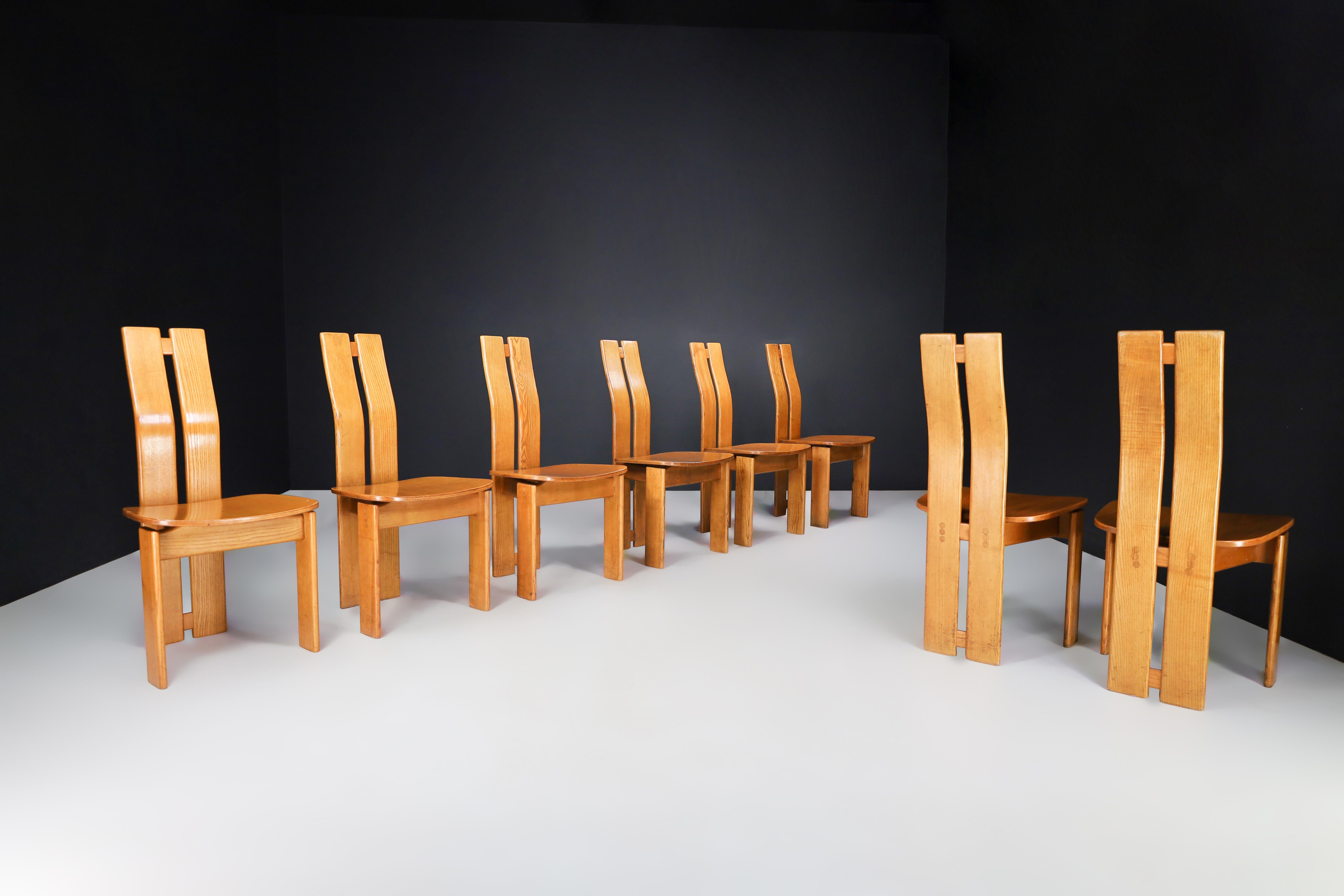 Set of 8 Sculptural Dining Chairs in Ash, France, 1970s In Good Condition For Sale In Almelo, NL