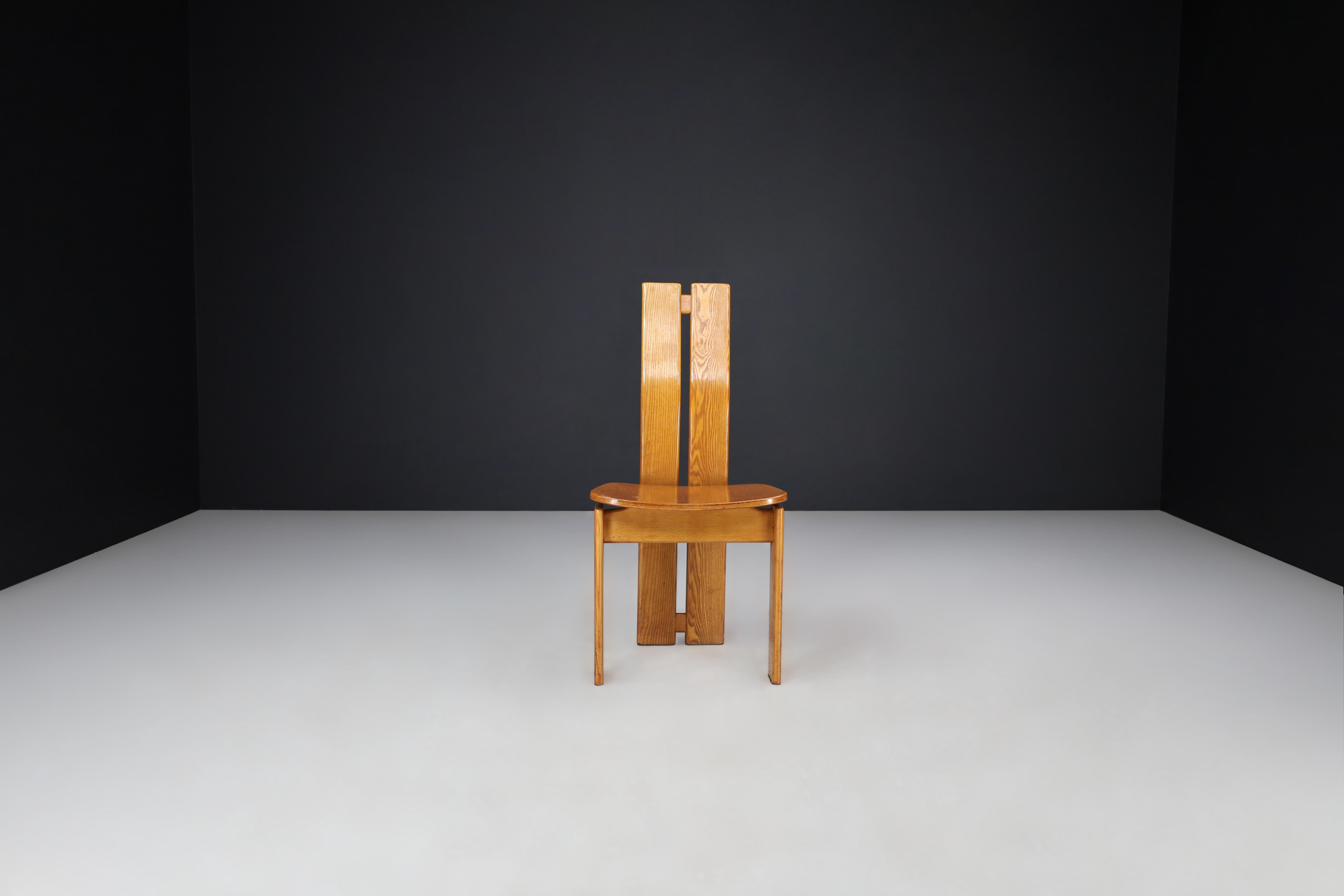 Set of 8 Sculptural Dining Chairs in Ash, France, 1970s For Sale 3