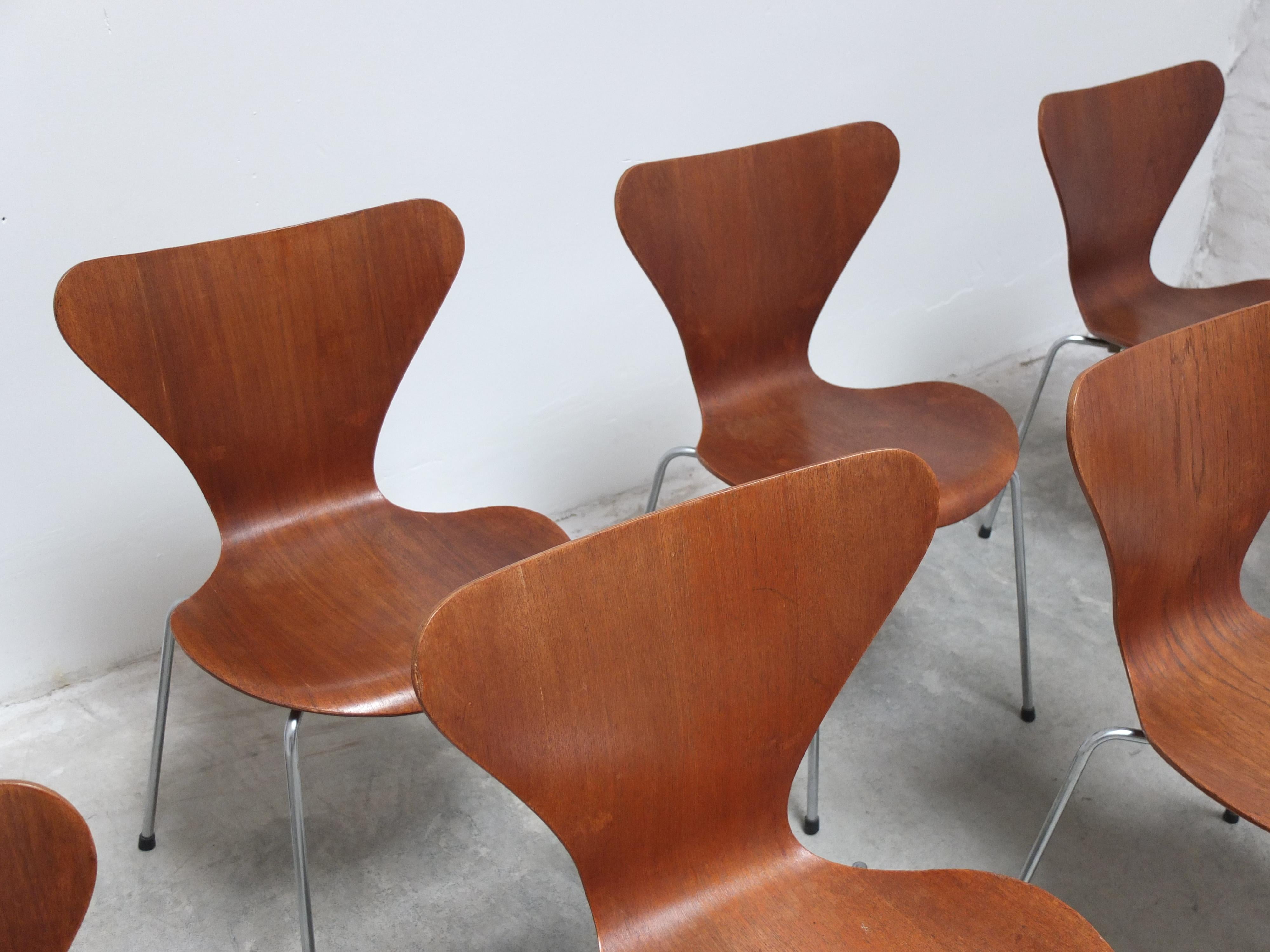 Set of 8 'Series 7' Chairs in Teak by Arne Jacobsen for Fritz Hansen, 1955 4