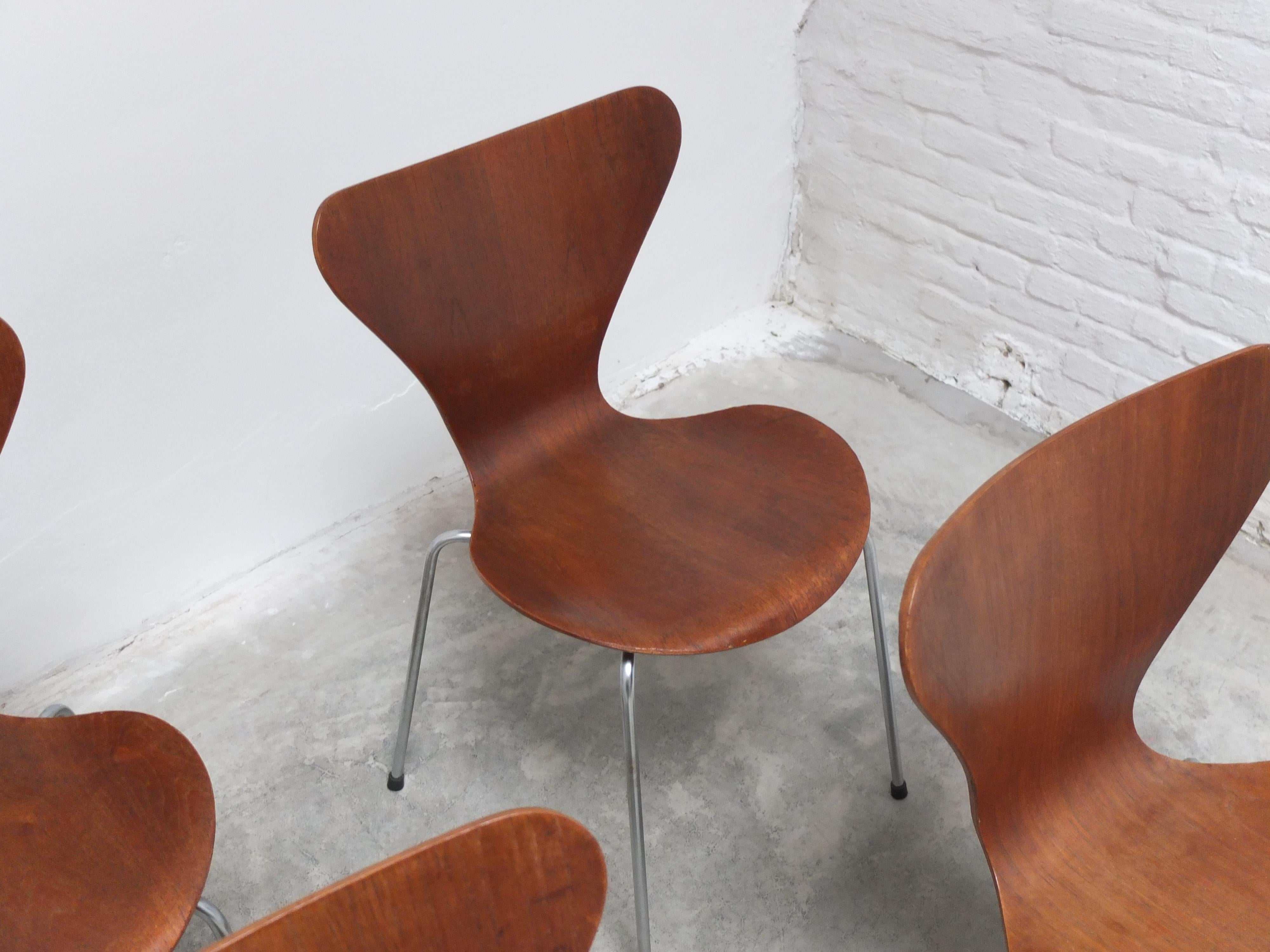 Metal Set of 8 'Series 7' Chairs in Teak by Arne Jacobsen for Fritz Hansen, 1955