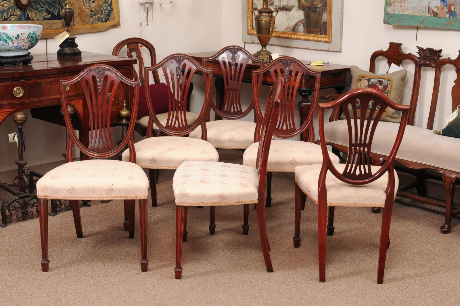 Set of 8 Sheraton Style Mahogany Shield Back Dining Chairs, Early 20th Century 11