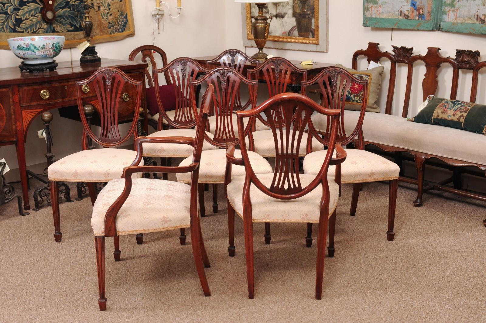 Set of 8 Sheraton Style Mahogany Shield Back Dining Chairs, Early 20th Century 4