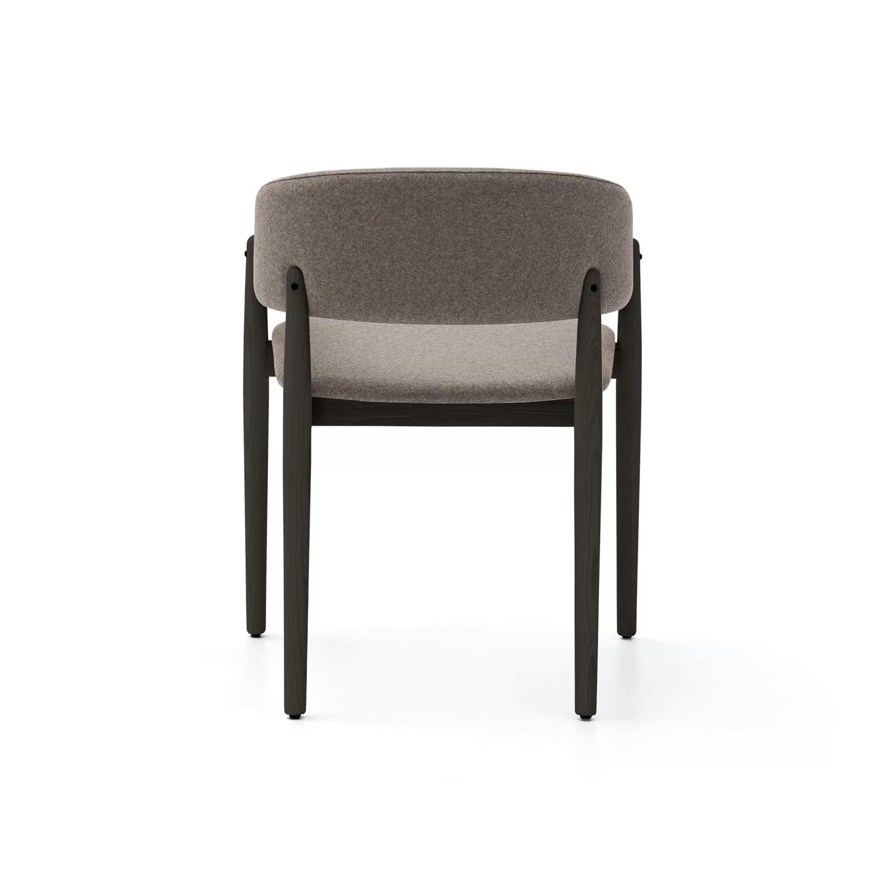 Set Of 8 Slope Dining Chairs Featuring an Ergonomic Backrest (Spanisch) im Angebot