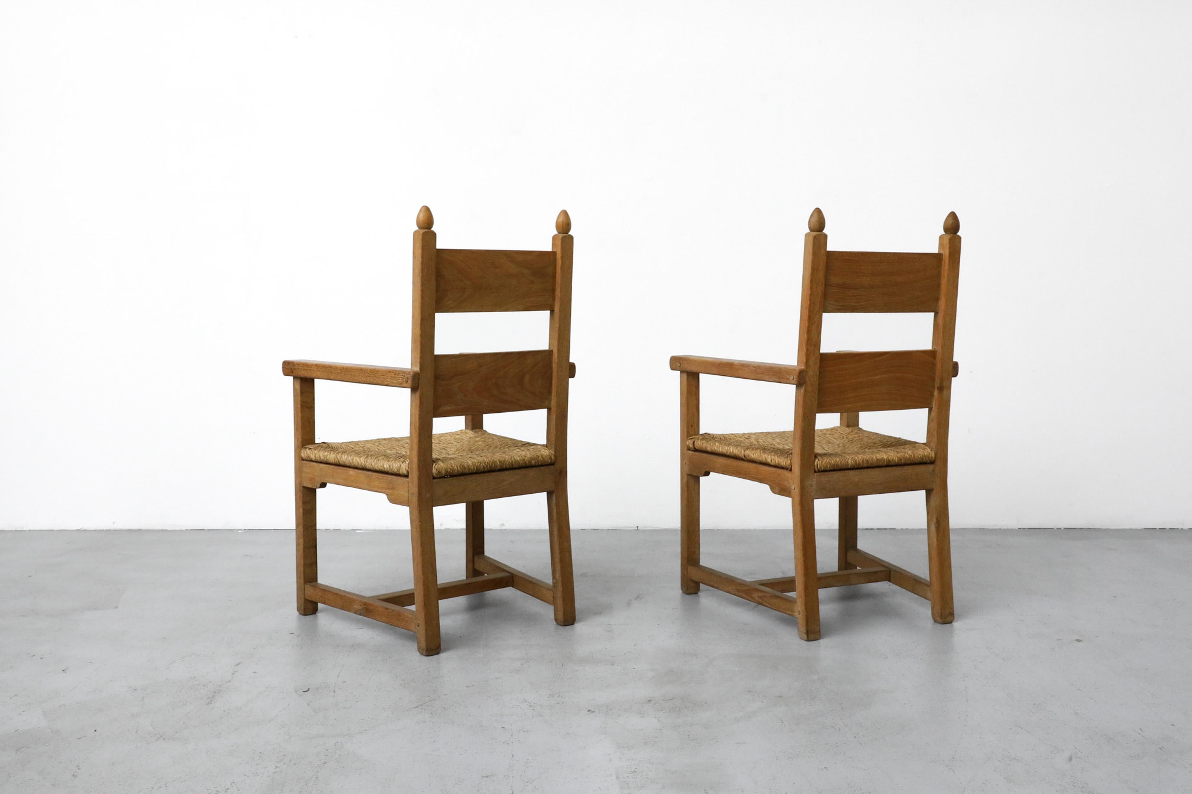 Set of 8 Solid Oak Quaker Style Dining Chairs with Rush Seats 3