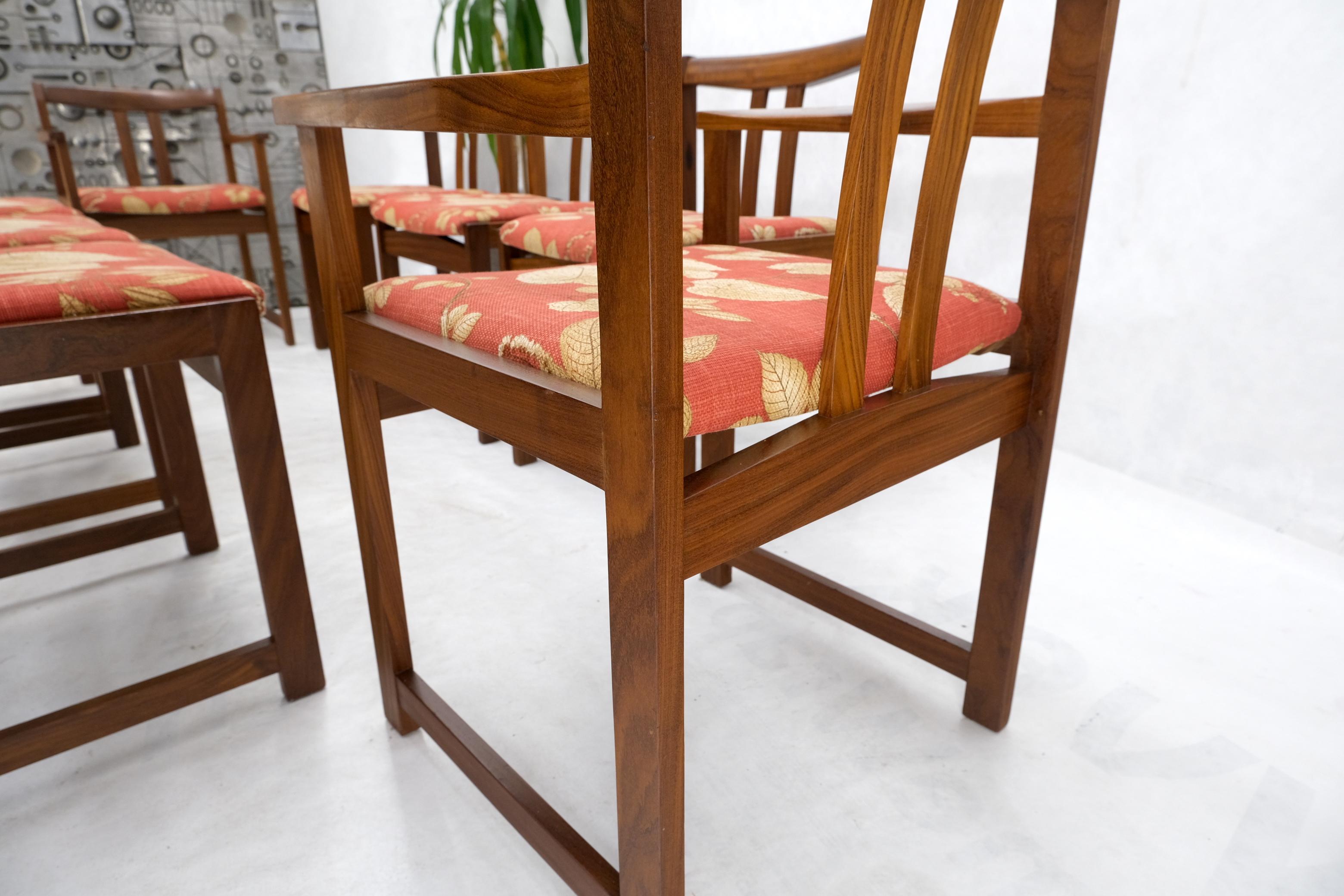 Lin Ensemble de 8 fauteuils de salle à manger en bois de rose massif et tapissés de tissu de lin rouge en vente