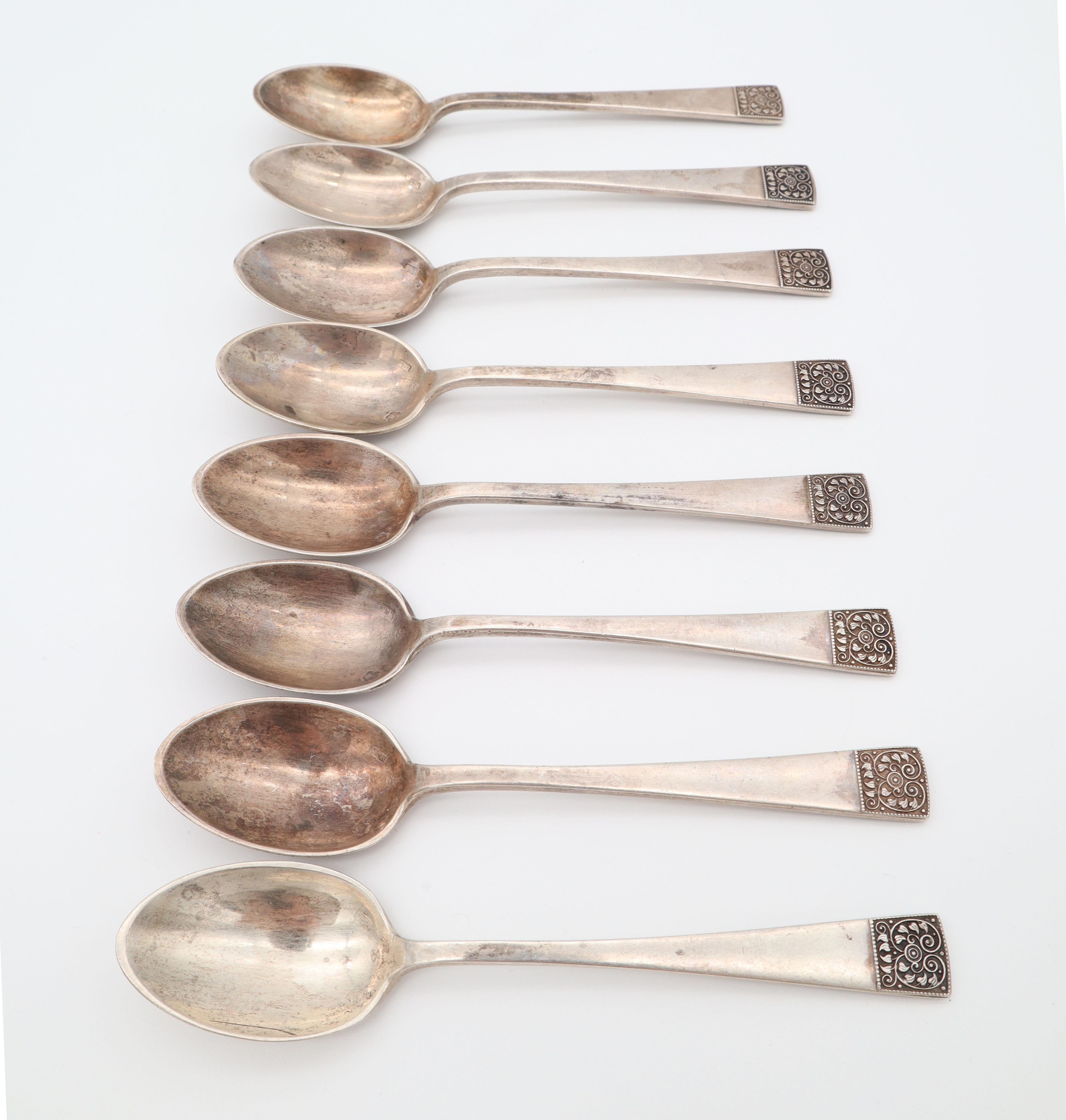 A set of 8 Vienna Secessionist teaspoons / coffee spoons made of sterling silver,. Style and Design shows close vicinity to Josef Hoffmann, and the Wiener Werkstatte Workshop. Vienna around 1910.
Viennese Diana’s head mark in a cloverleaf