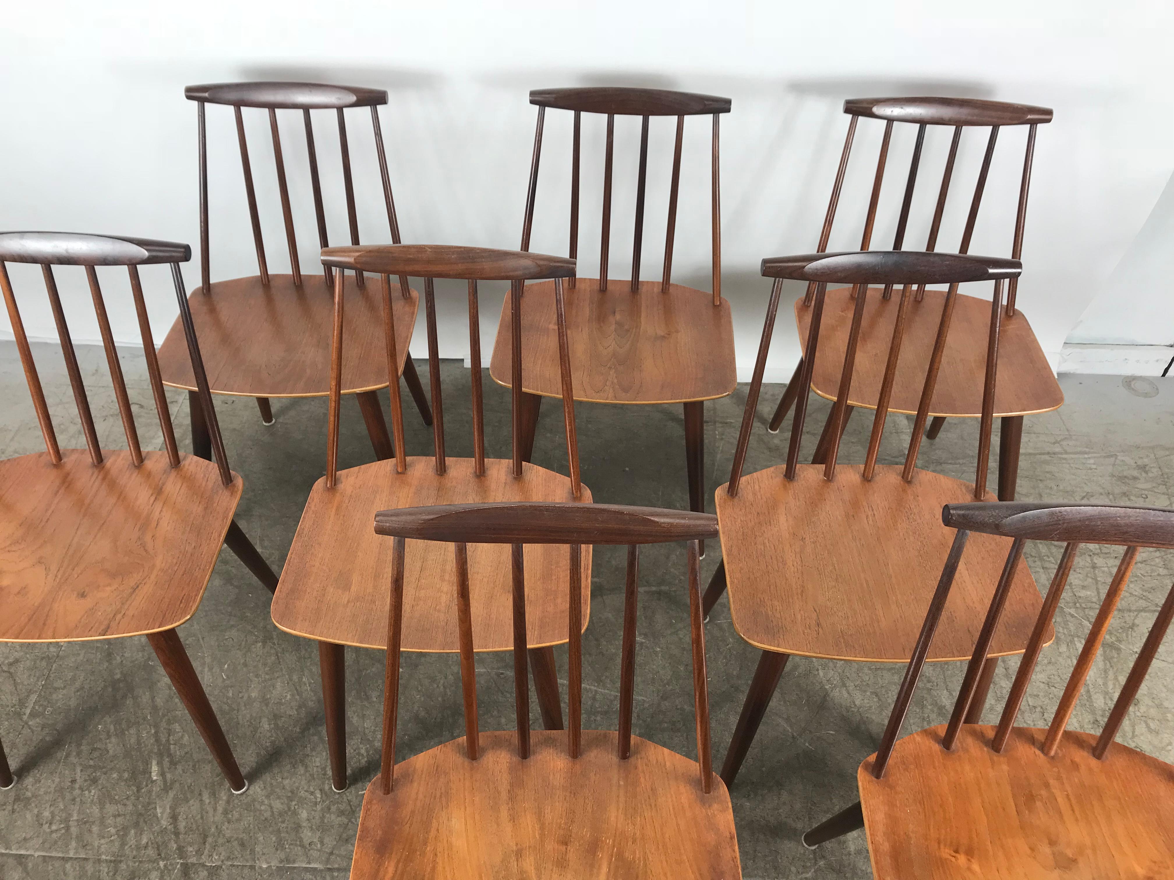 Set of 8 Stick Chairs Denmark, Mobler J77, Folke Palsson for FDB Mobler In Good Condition In Buffalo, NY