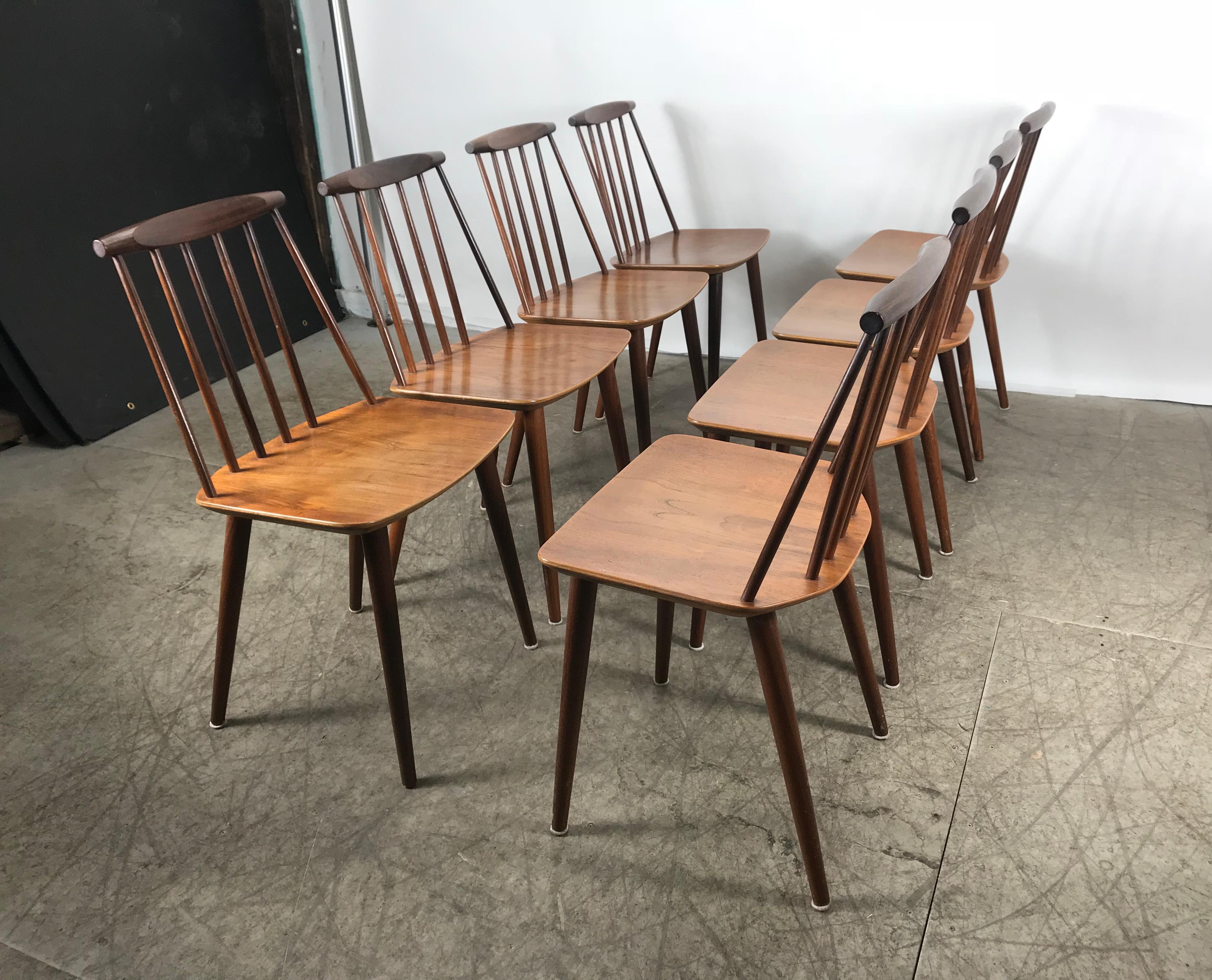 20th Century Set of 8 Stick Chairs Denmark, Mobler J77, Folke Palsson for FDB Mobler