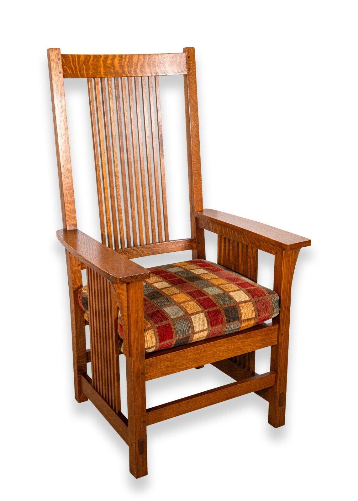 Set of 8 Stickley 1989 Mission Spindle Frank Lloyd Wright Style Dining Chairs In Good Condition In Keego Harbor, MI