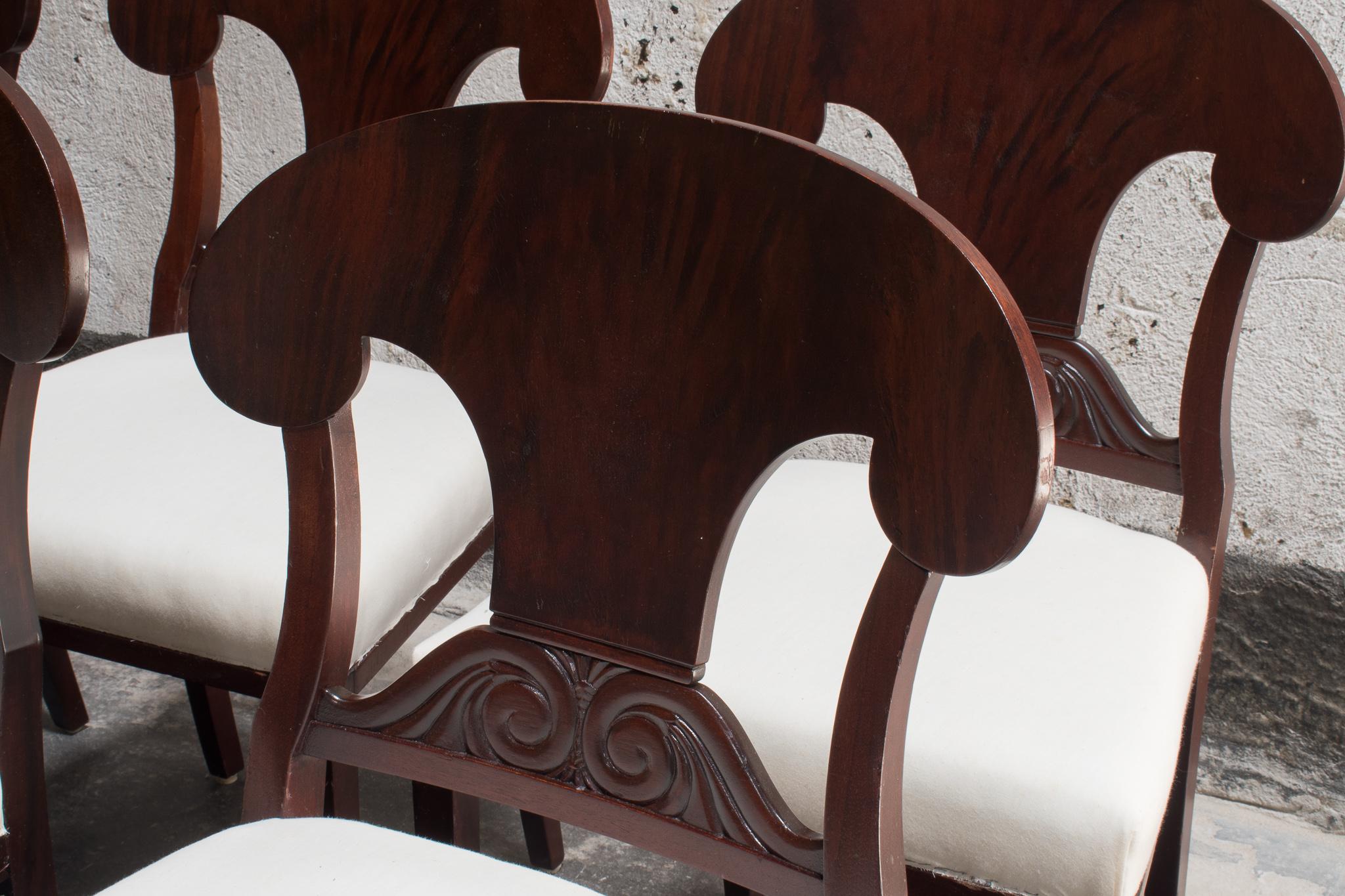 Set of 8 Swedish Karl Johan Biedermeier Revival Dining Chairs, COM Ready In Good Condition For Sale In Atlanta, GA