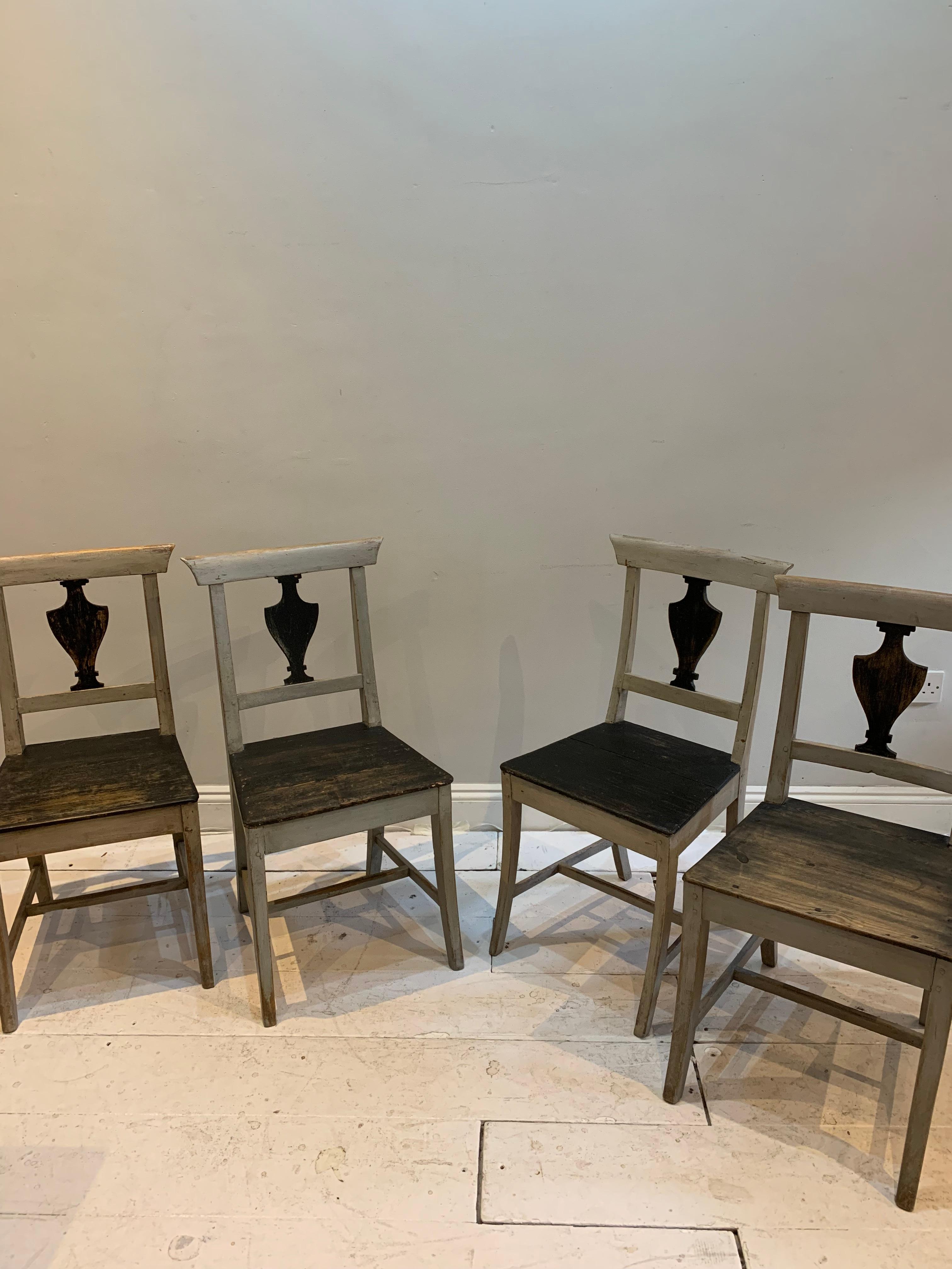 Set of 8 Swedish Mid 19th Century Dining Chairs with Decorative Urn Detail  8
