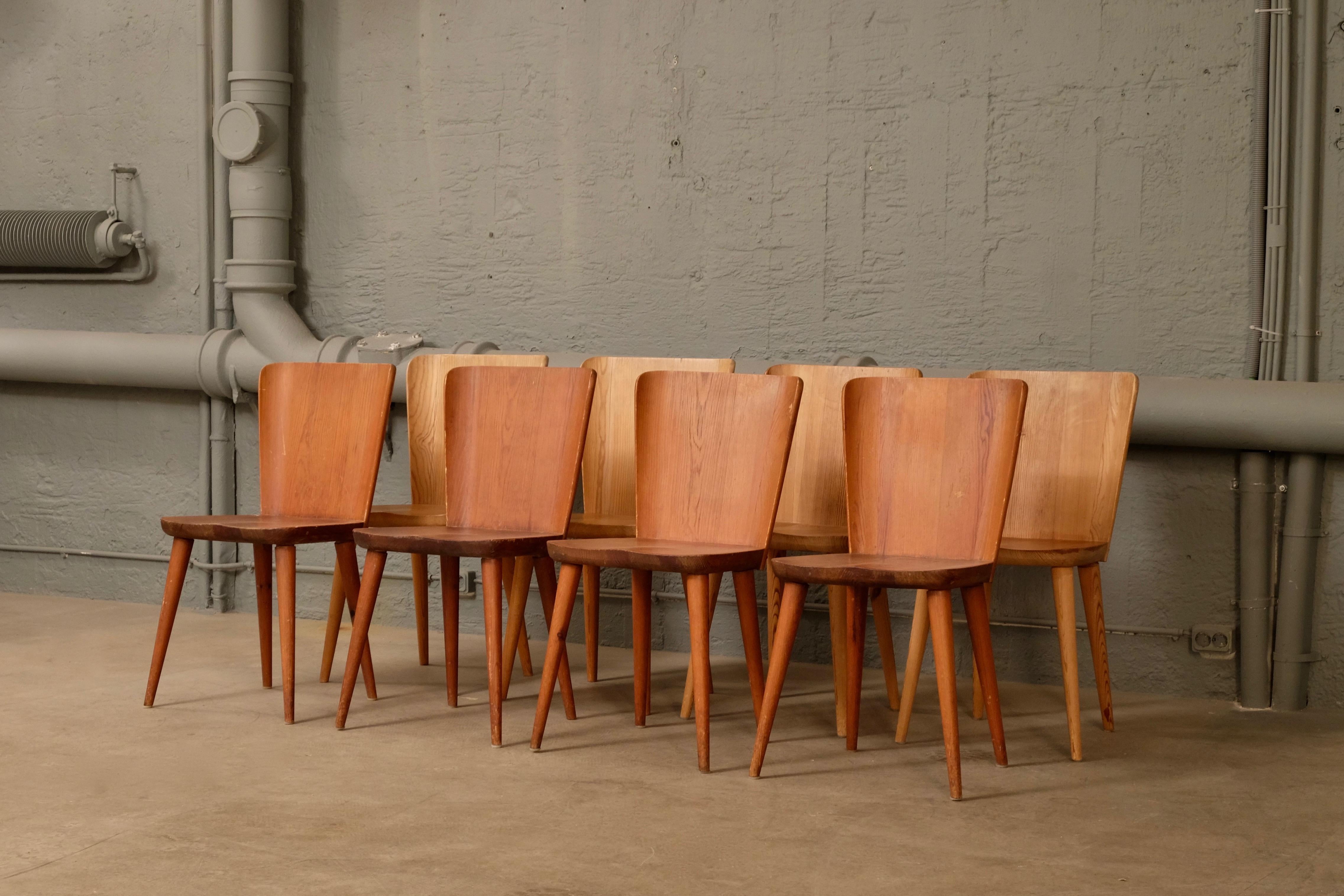 Rare set of 12 available
Produced by Svensk Fur, 1940s
Designed by Göran Malmvall.

€6000 for the set of 12