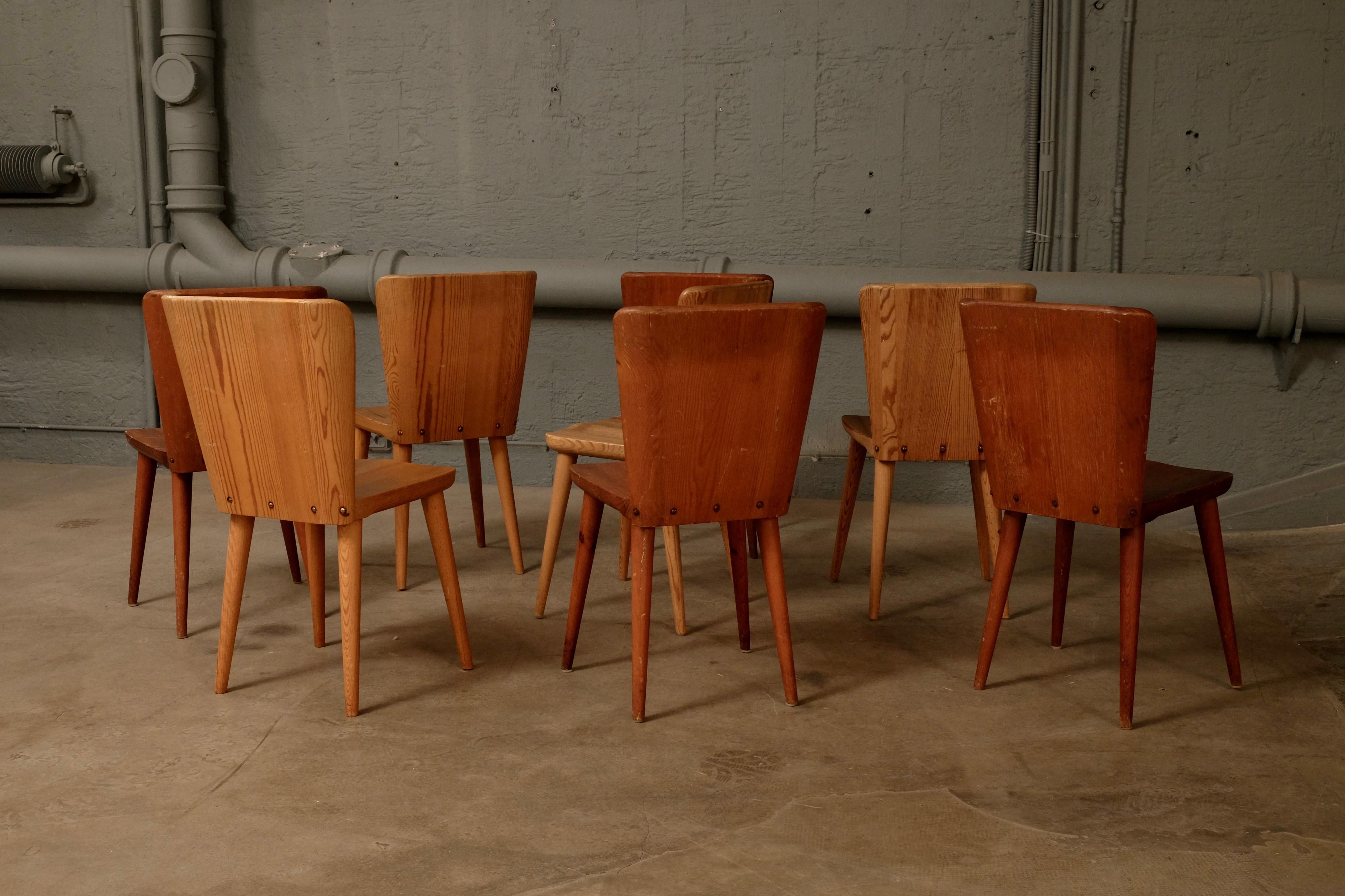 Set of 12 Swedish Pine Chairs by Göran Malmvall, Svensk Fur, 1940s 1