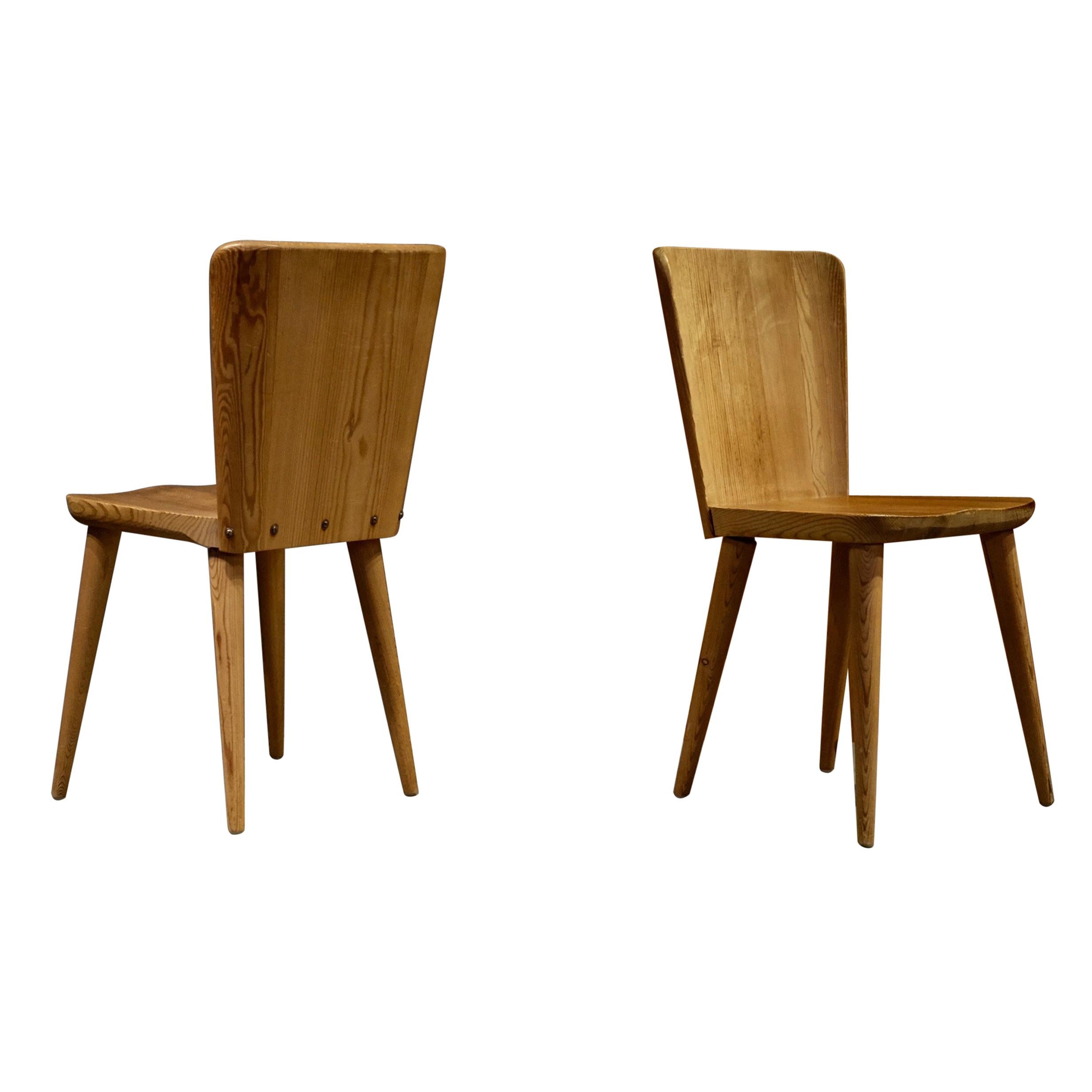 Set of 12 Swedish Pine Chairs by Göran Malmvall, Svensk Fur, 1940s
