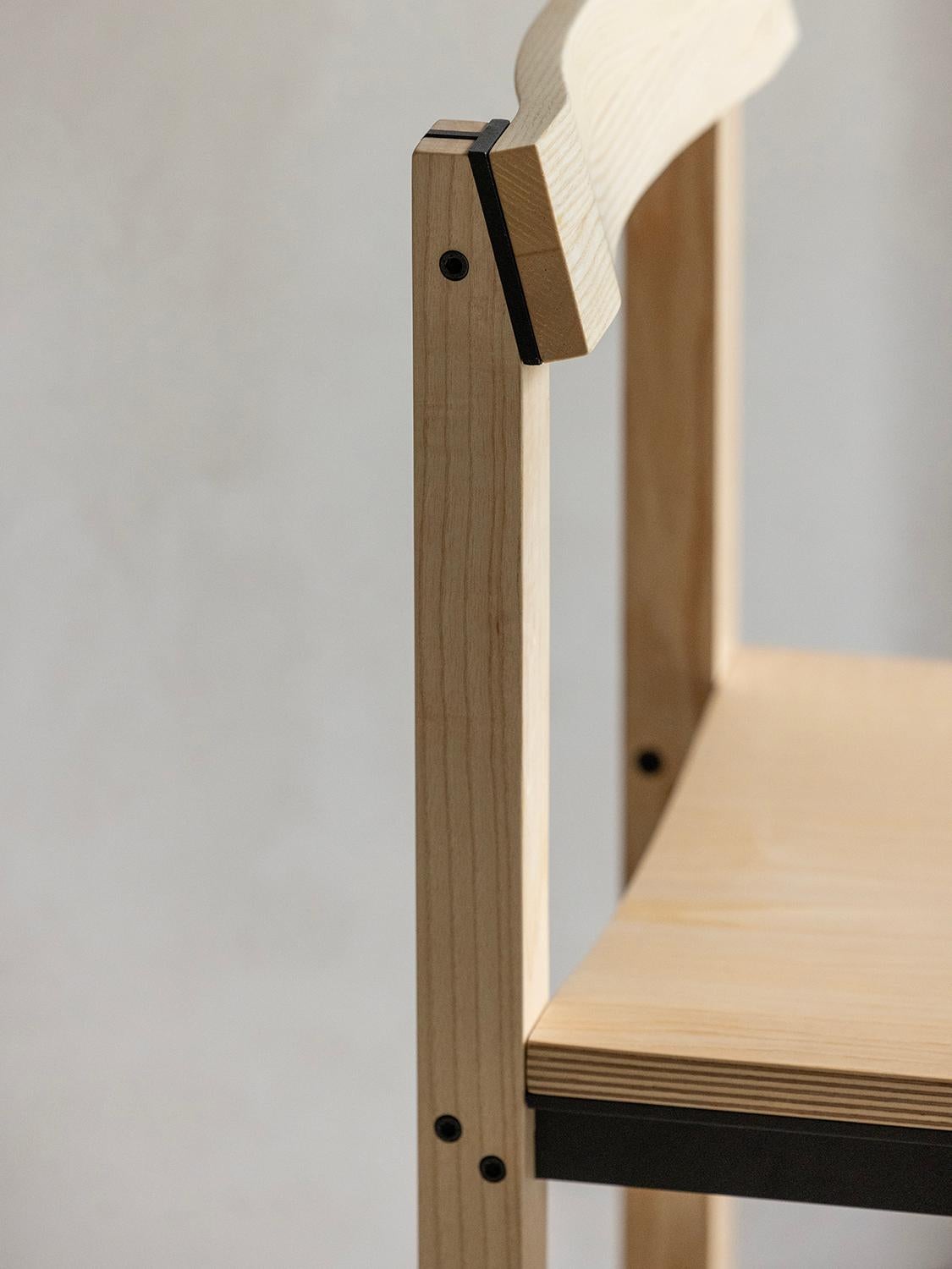Postmoderne Ensemble de 8 chaises Tal Ash par Kann Design en vente