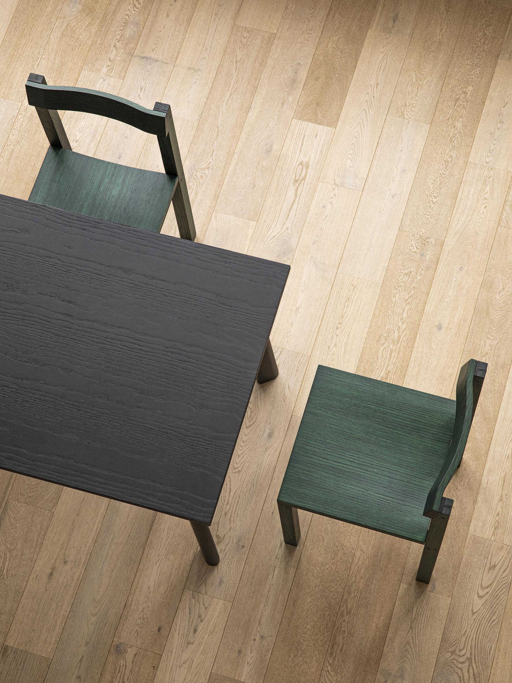 Satz von 8 Stühlen aus Talgrüner Eiche von Kann Design (Eichenholz) im Angebot