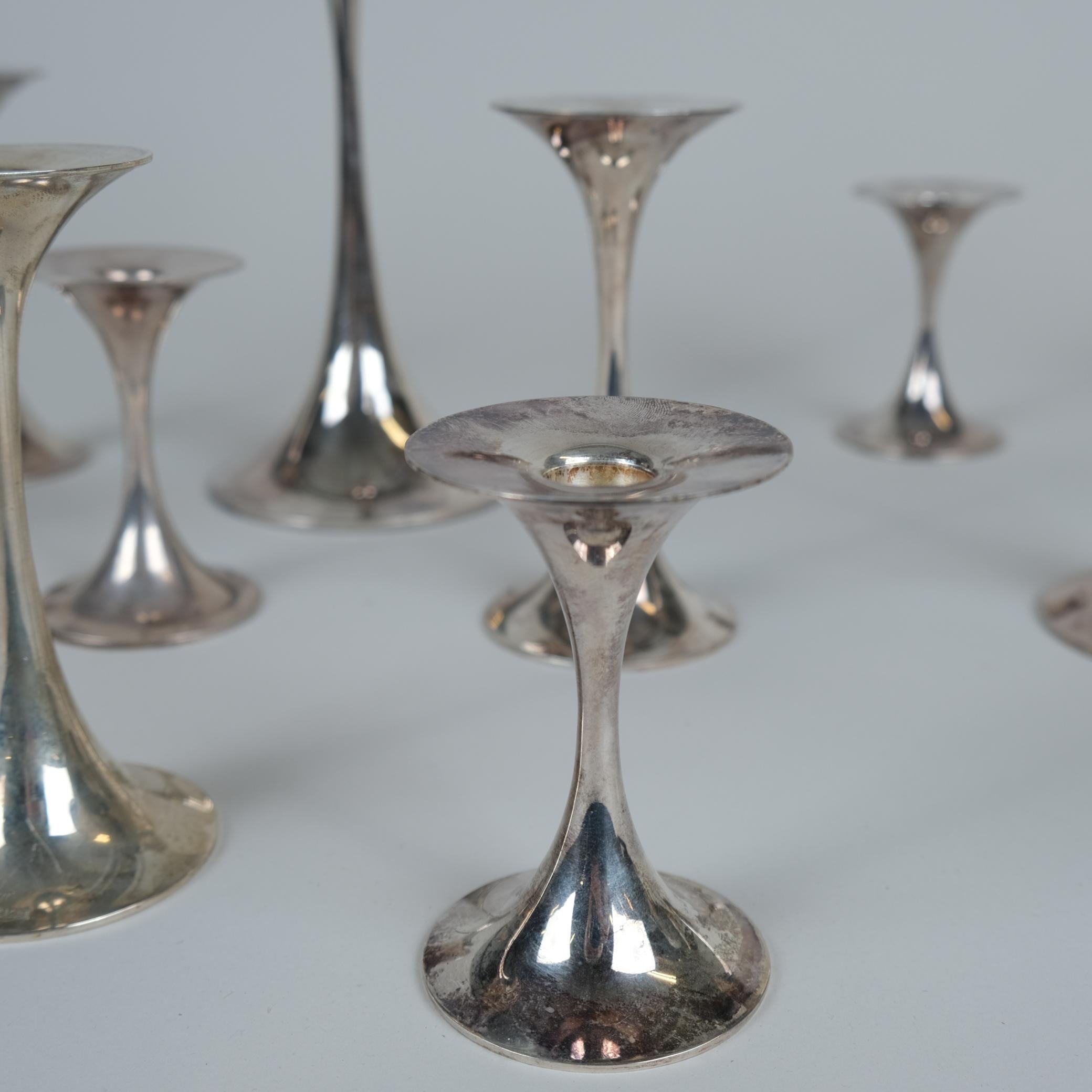 Set di 8 portacandele a tromba Tapio Wirkkala in argento, Kultakeskus Oy, anni '80 In condizioni buone in vendita a Helsinki, FI