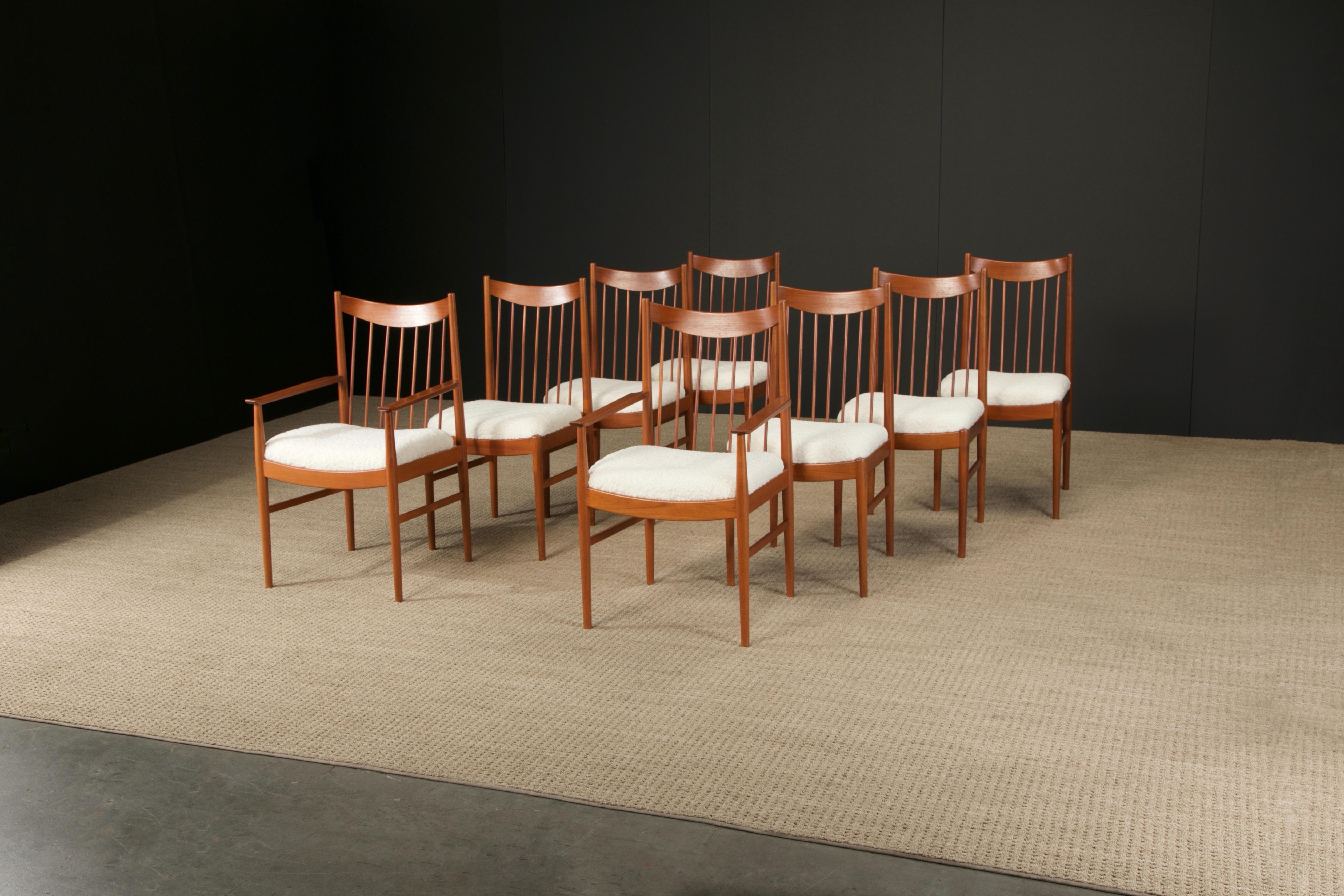 Danois Ensemble de 8 chaises de salle à manger en teck et bouclé par Arne Vodder pour Sibast, années 1960, Signé en vente