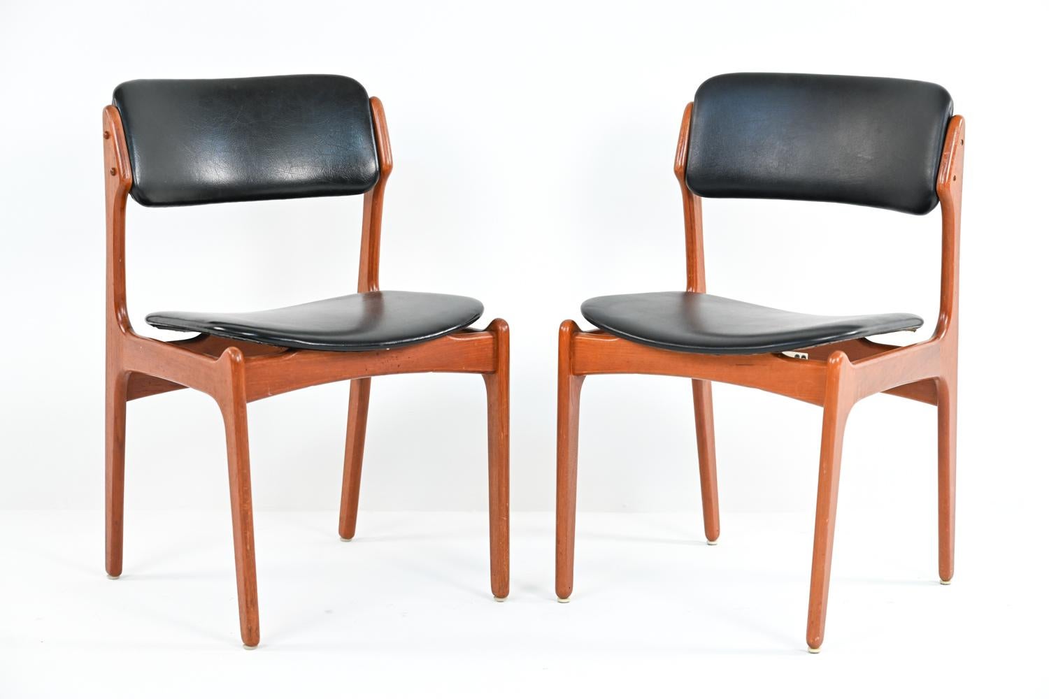 Mid-Century Modern Set of '8' Teak Dining Chairs by Erich Buch for Oddense Maskinsnedikeri