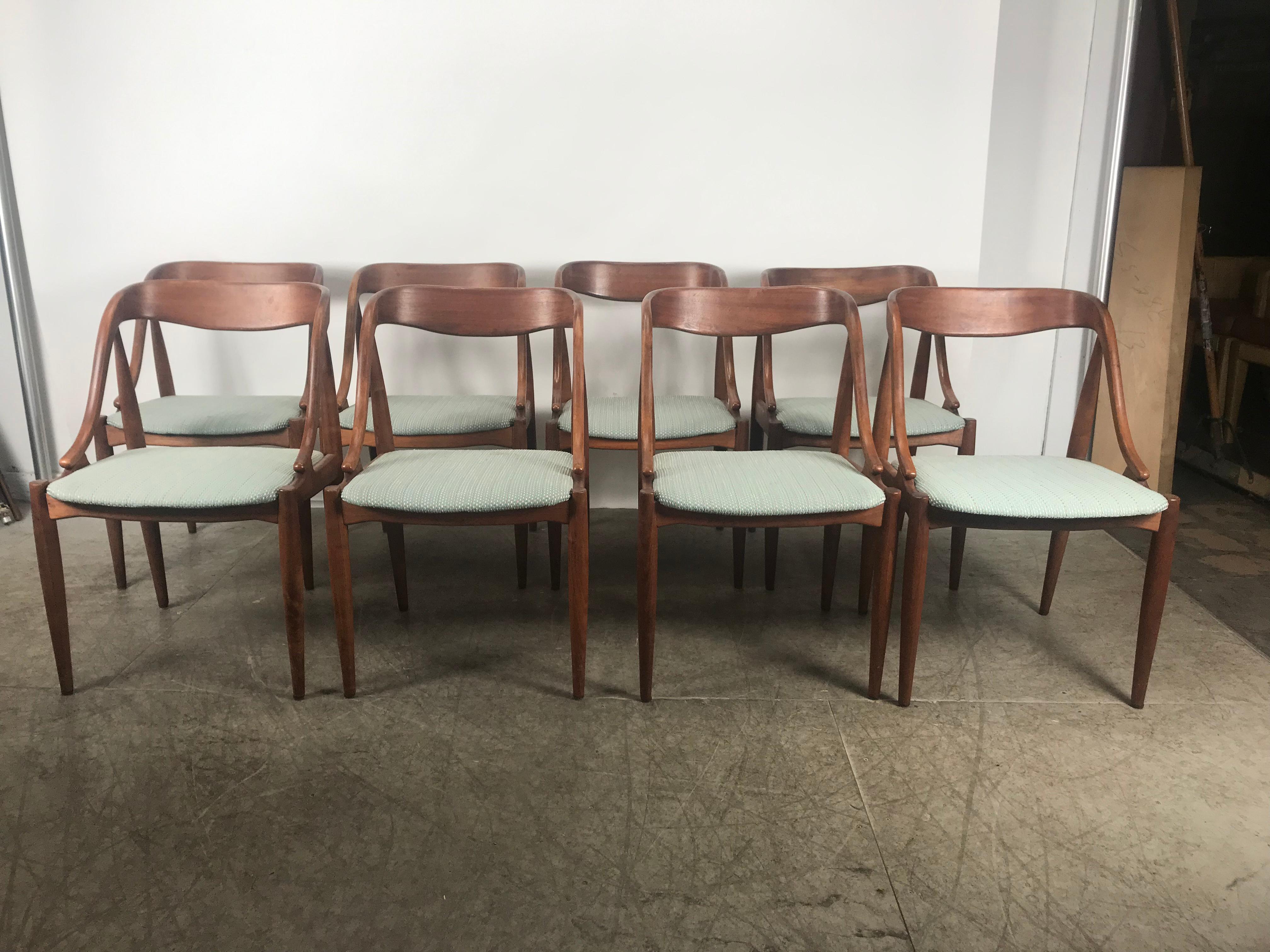 Scandinavian Modern Set of 8 Teak Dining Chairs by Johannes Andersen for Moreddi, Denmark