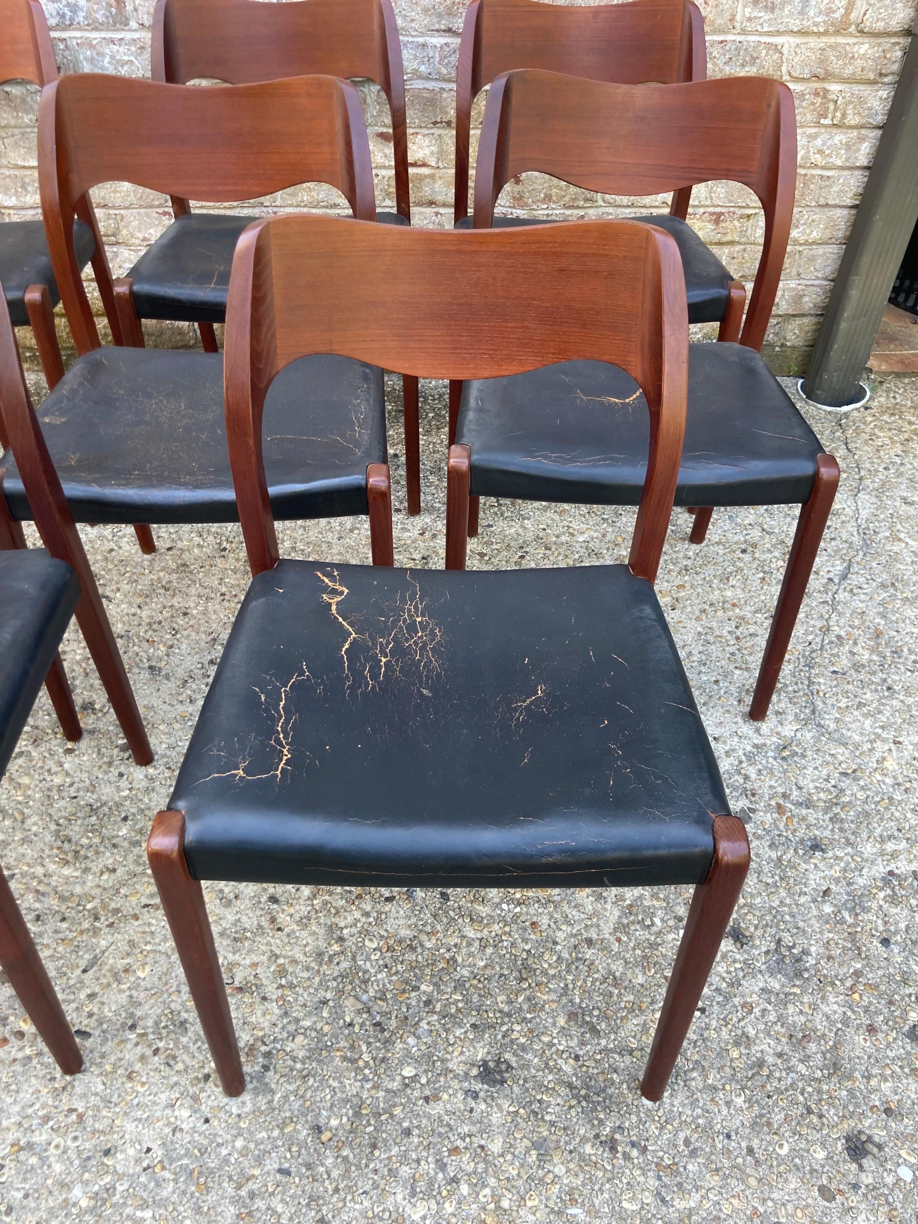 Fin du 20e siècle Niels Moller ensemble de 8 chaises de salle à manger en teck en vente