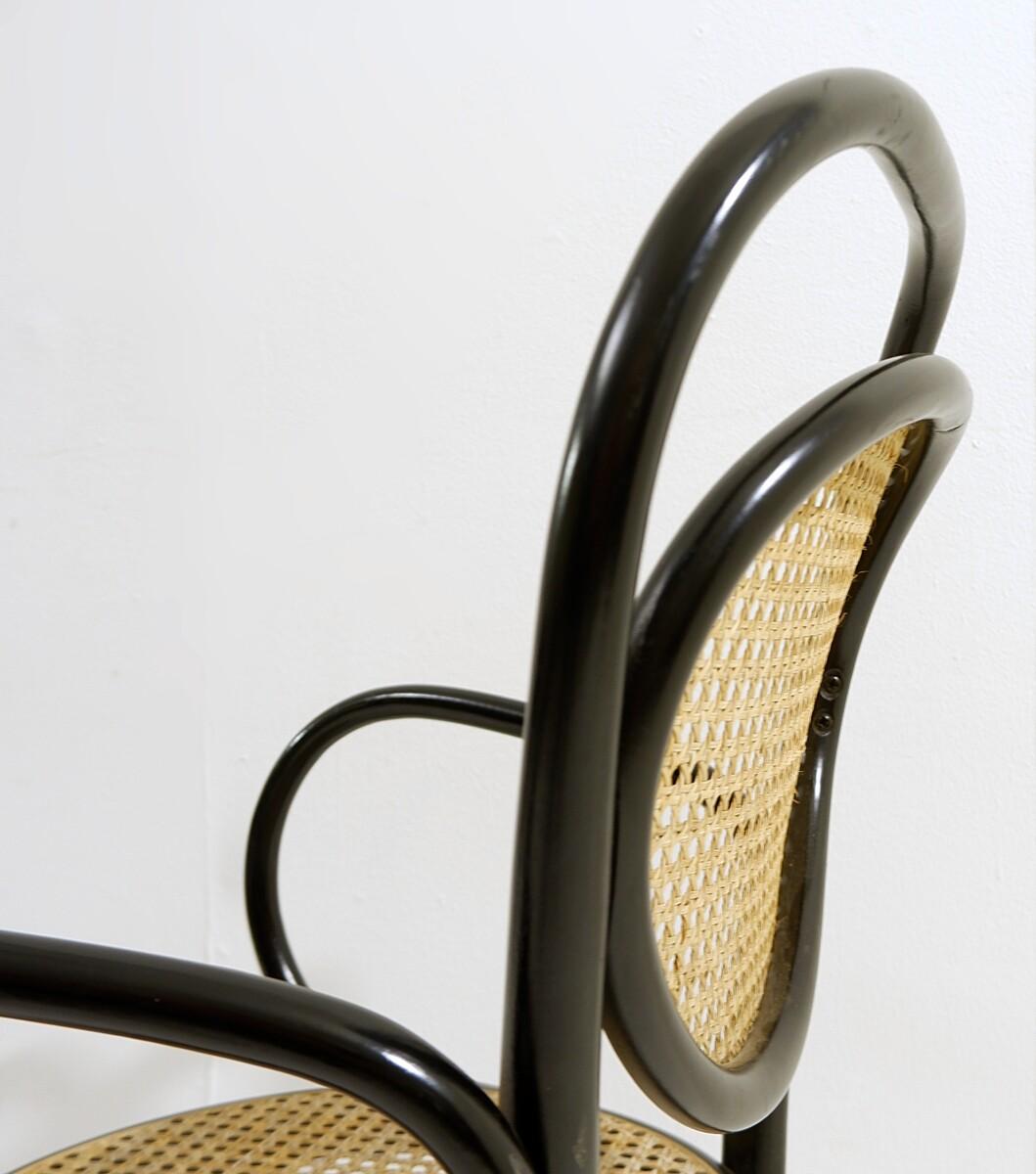 Set von 8 Thonet-Sesseln Modell Nr. 15, schwarzes Holz und Rohr, 1900er Jahre im Angebot 6