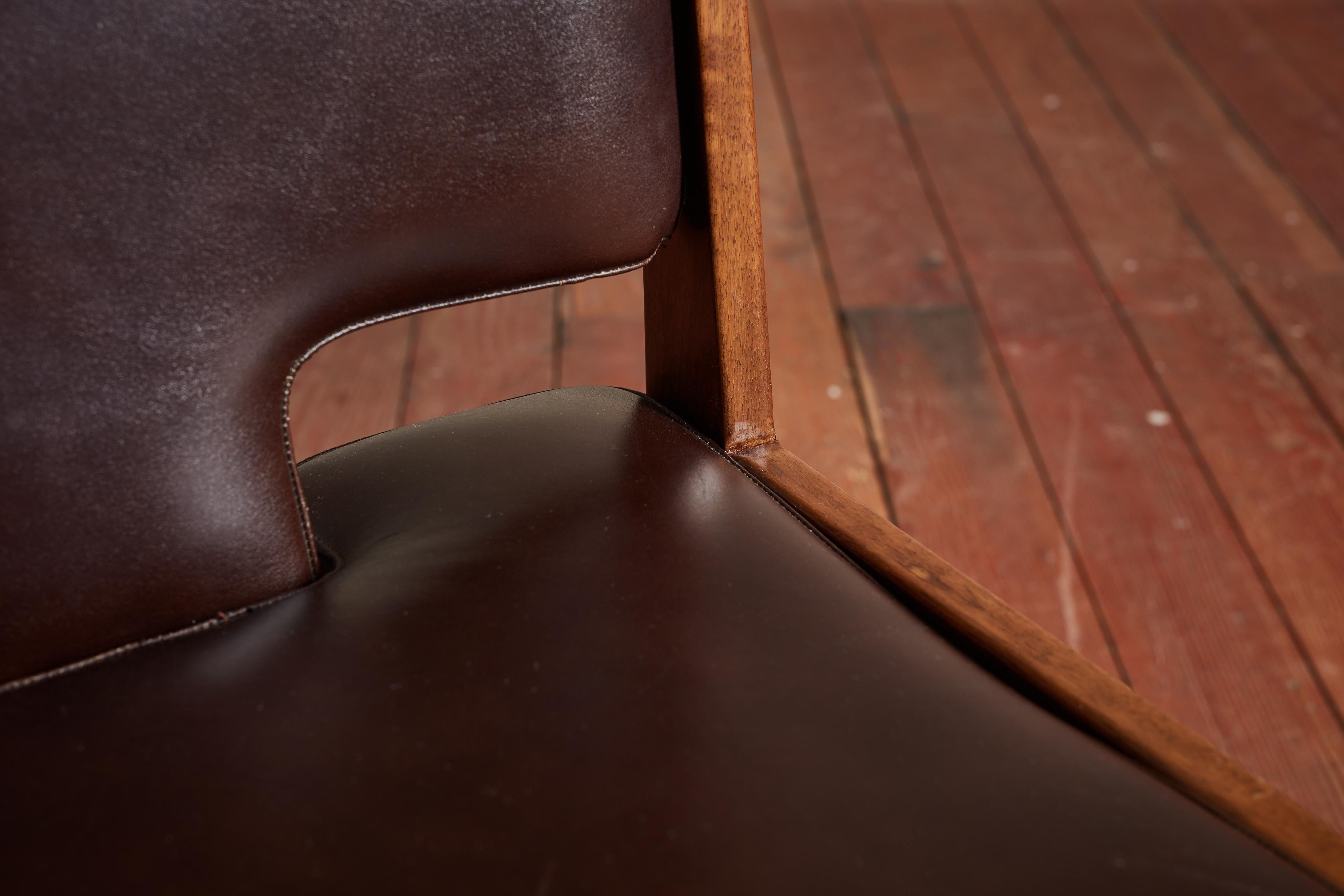 Set di 8 sedie da pranzo in pelle in stile Tobia Scarpa in vendita 6