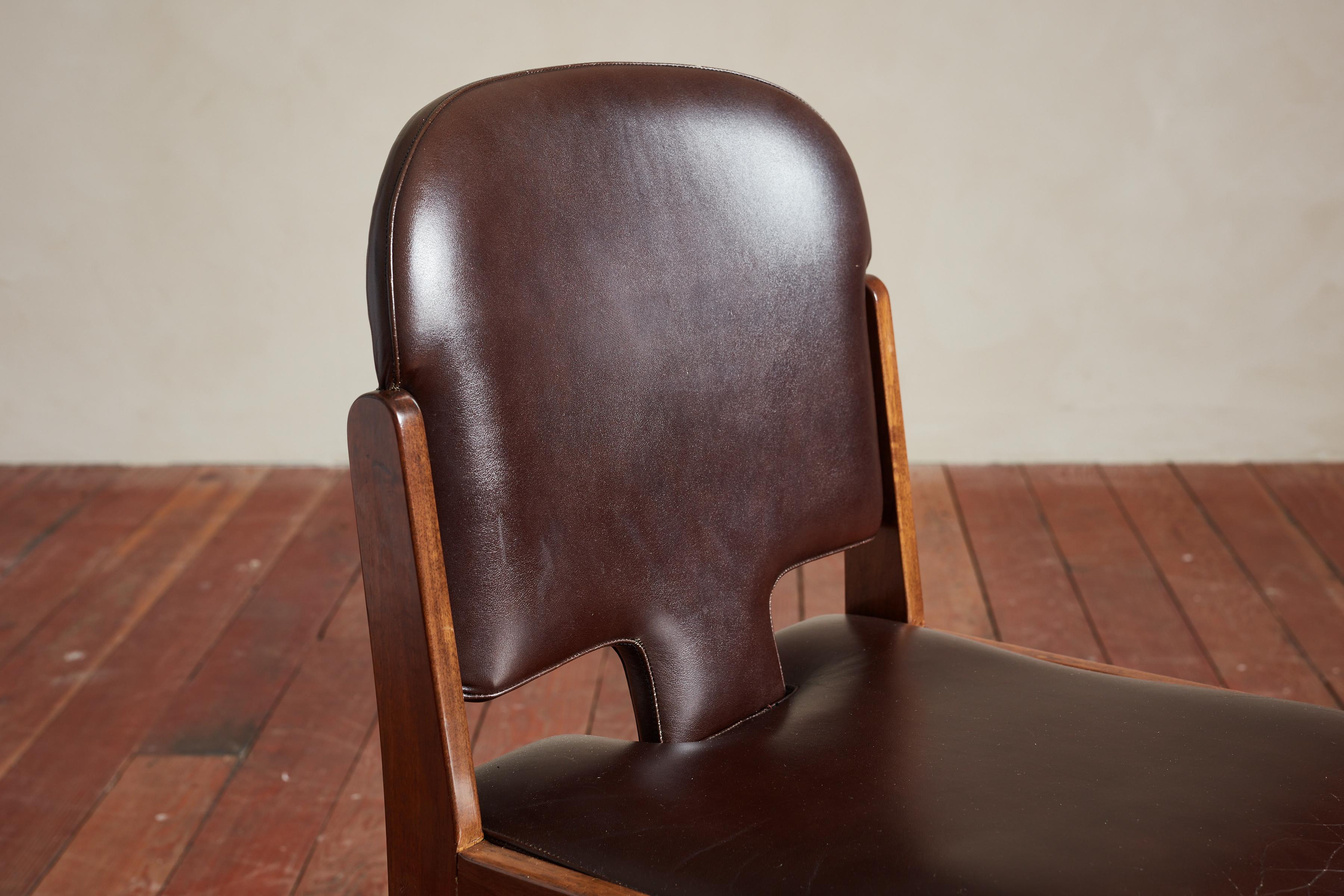Set di 8 sedie da pranzo in pelle in stile Tobia Scarpa in vendita 1