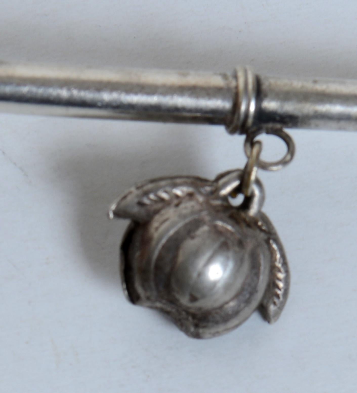 Satz von 8 türkischen, silbernen Eistee-Cocktail-Strohhalmen/Rührstäbchen mit angehängten Charms (Türkisch) im Angebot